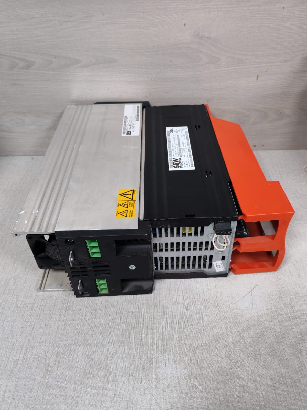 SEW EURODRIVE 08279616 SEW EURODRIVE MDX61B0055-5A3-00 DRIVE INVERTER 08279616 4