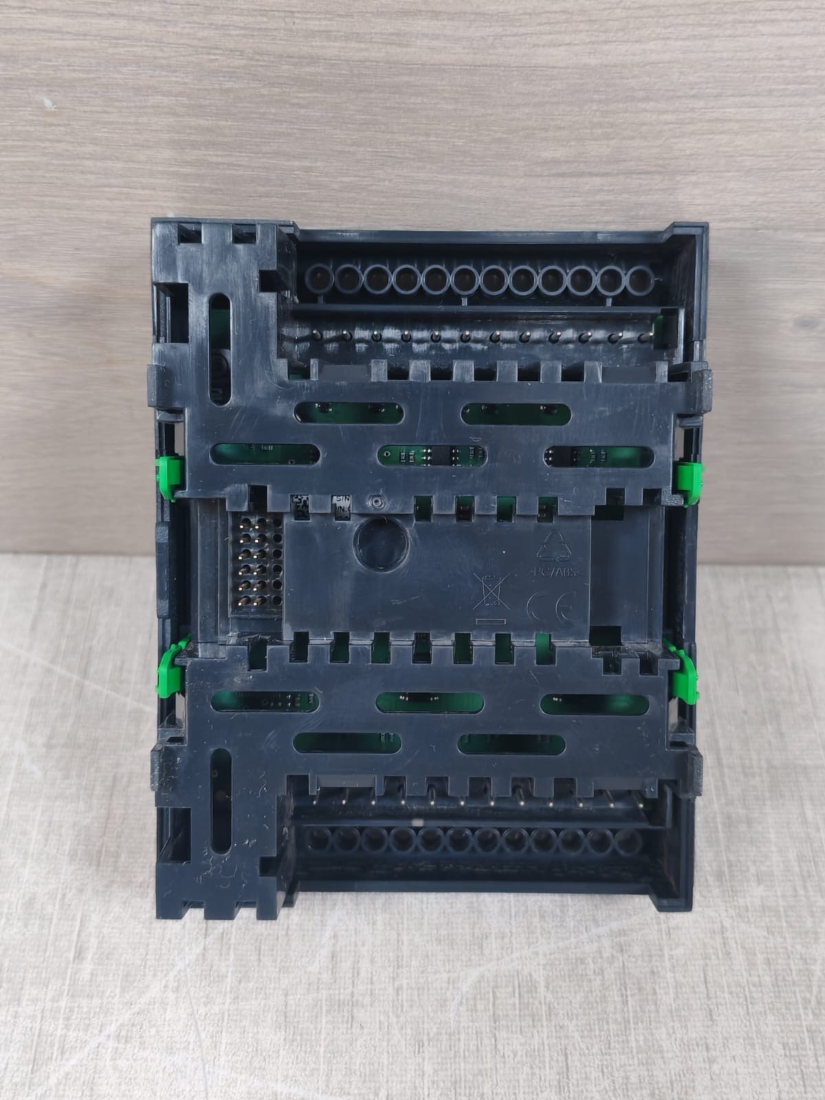 Schneider Electric SXWDI16XX10001 Schneider Electric SXWDI16XX10001 SmartX Controller DI-16 Digital Input Module 9