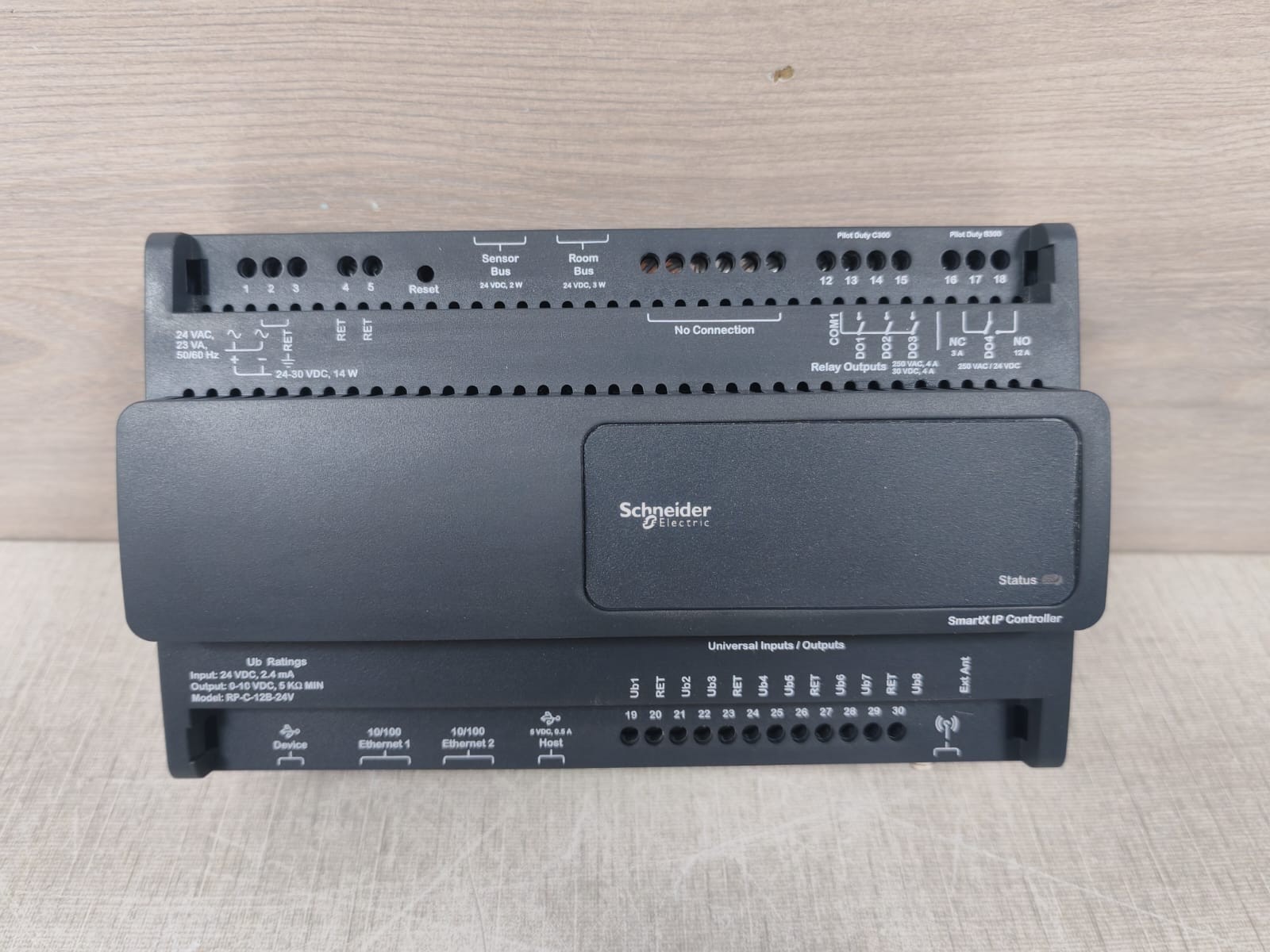 Schneider Electric SXWRCF12B10001 Schneider Electric RP-C-12B-F-24V Room Purpose Controller SXWRCF12B10001 2
