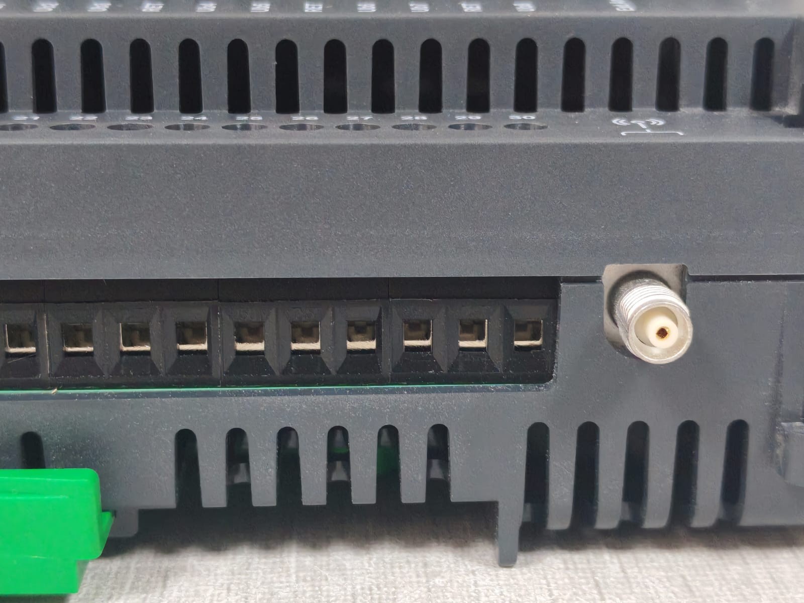 Schneider Electric SXWRCF12B10001 Schneider Electric RP-C-12B-F-24V Room Purpose Controller SXWRCF12B10001 9