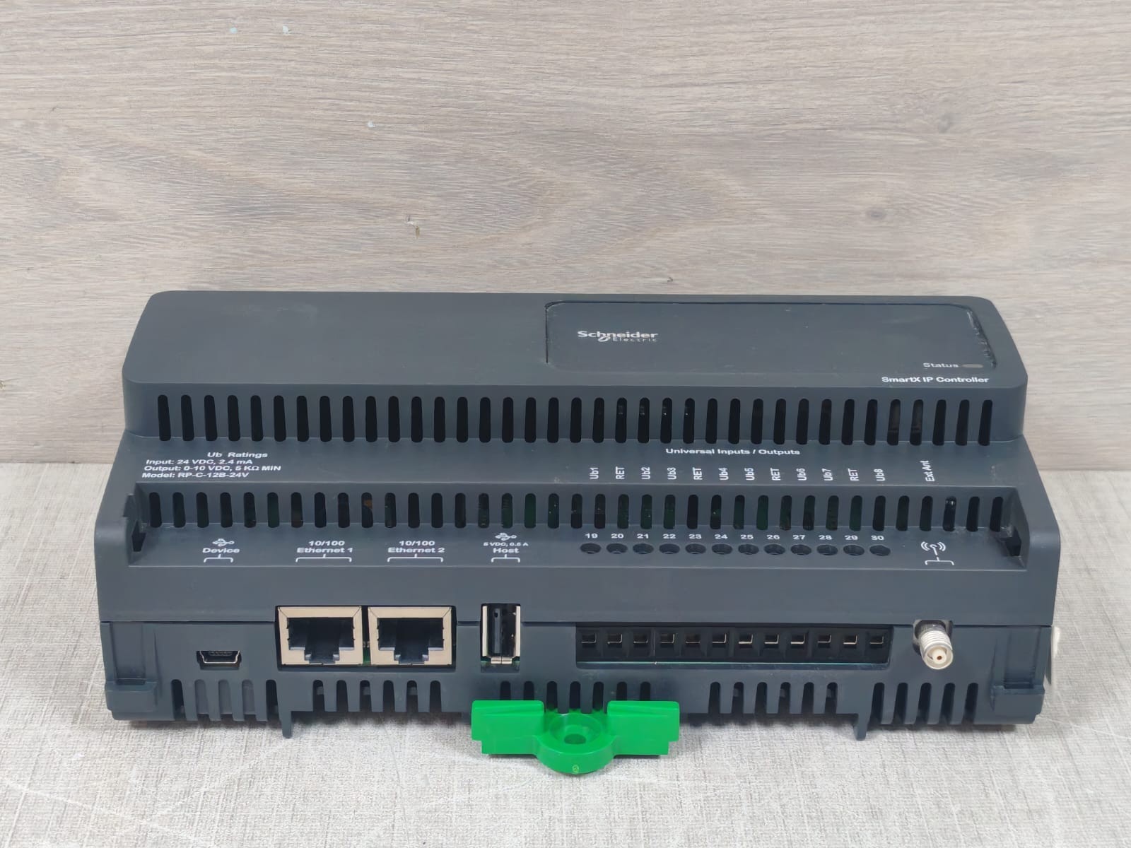 Schneider Electric SXWRCF12B10001 Schneider Electric RP-C-12B-F-24V Room Purpose Controller SXWRCF12B10001 10