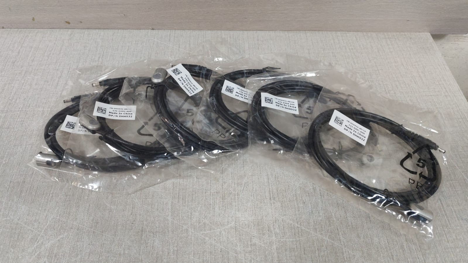 UNKNOWN DP/N 0HH932 DP/N 0HH932 CN-0HH932-48104-121-0304-A00 Status Indicator Cable 2