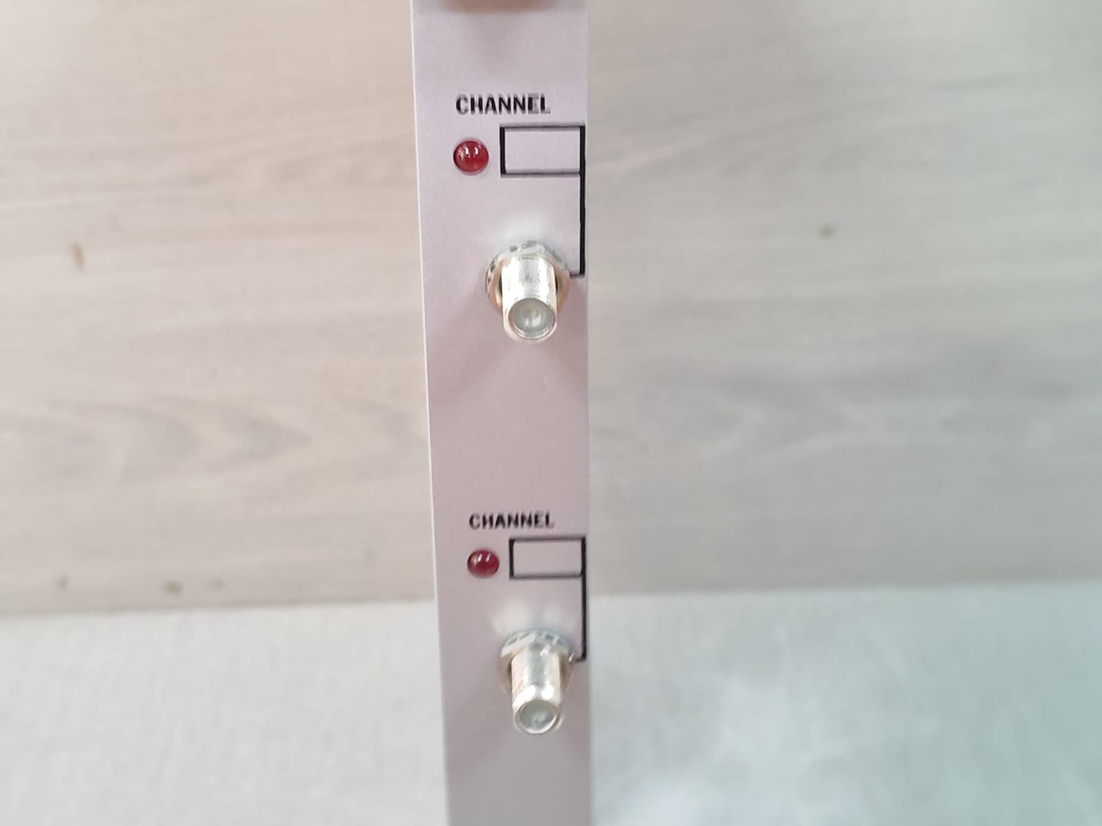 Siemens 560-2126B / 2600785-000 SIEMENS 560-2126B / 2600785-000 REMOTE CHANNEL CONTROLLER - W/ FILTHY BOX 3