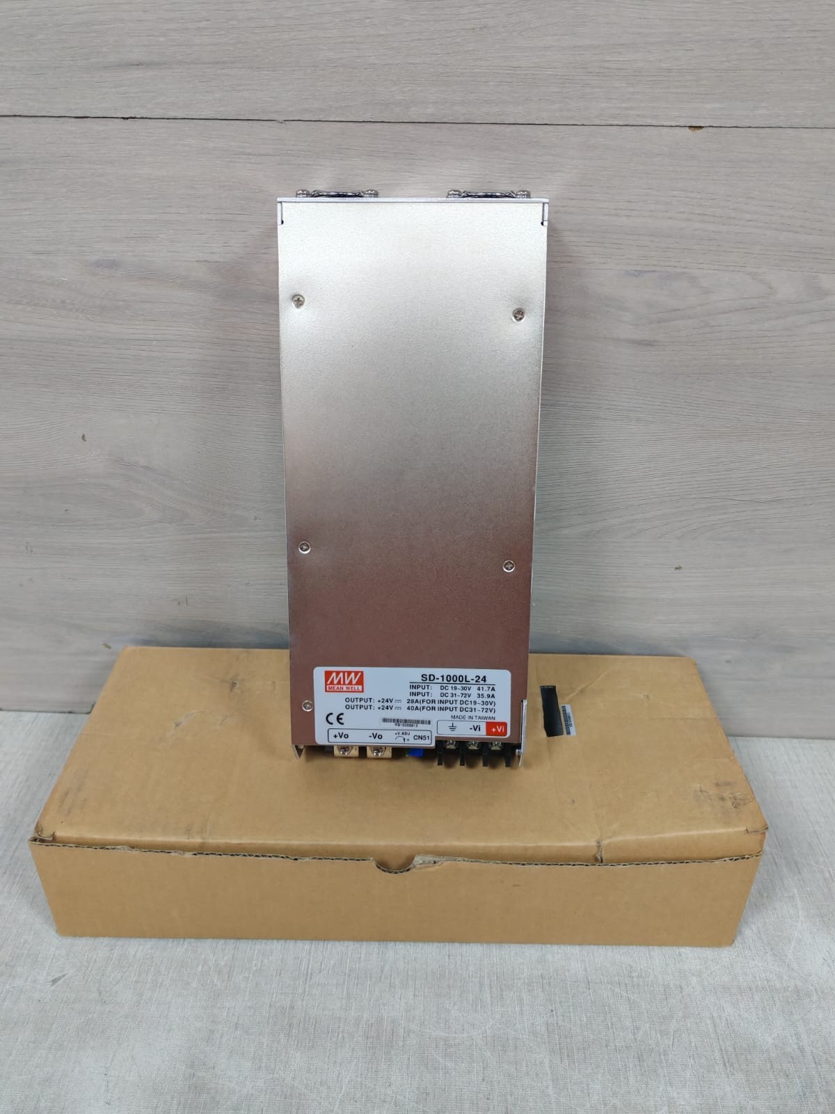 MEAN WELL SD-1000L-24 CONVERTER POWER SUPPLY - WITH FILTHY BOX