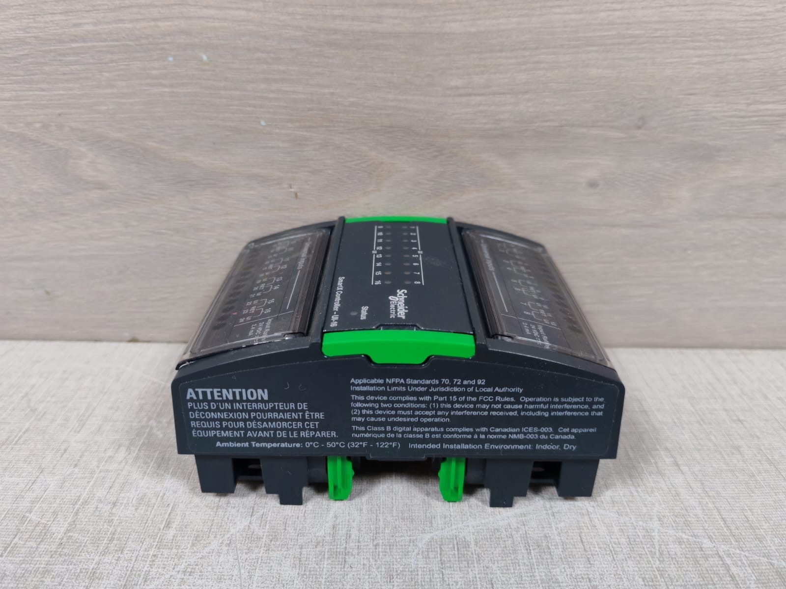 Schneider Electric SXWUI16XX10001 Schneider Electric SXWUI16XX10001 SmartX Controller UI-16 Module w/ TB-I/O-W1 7