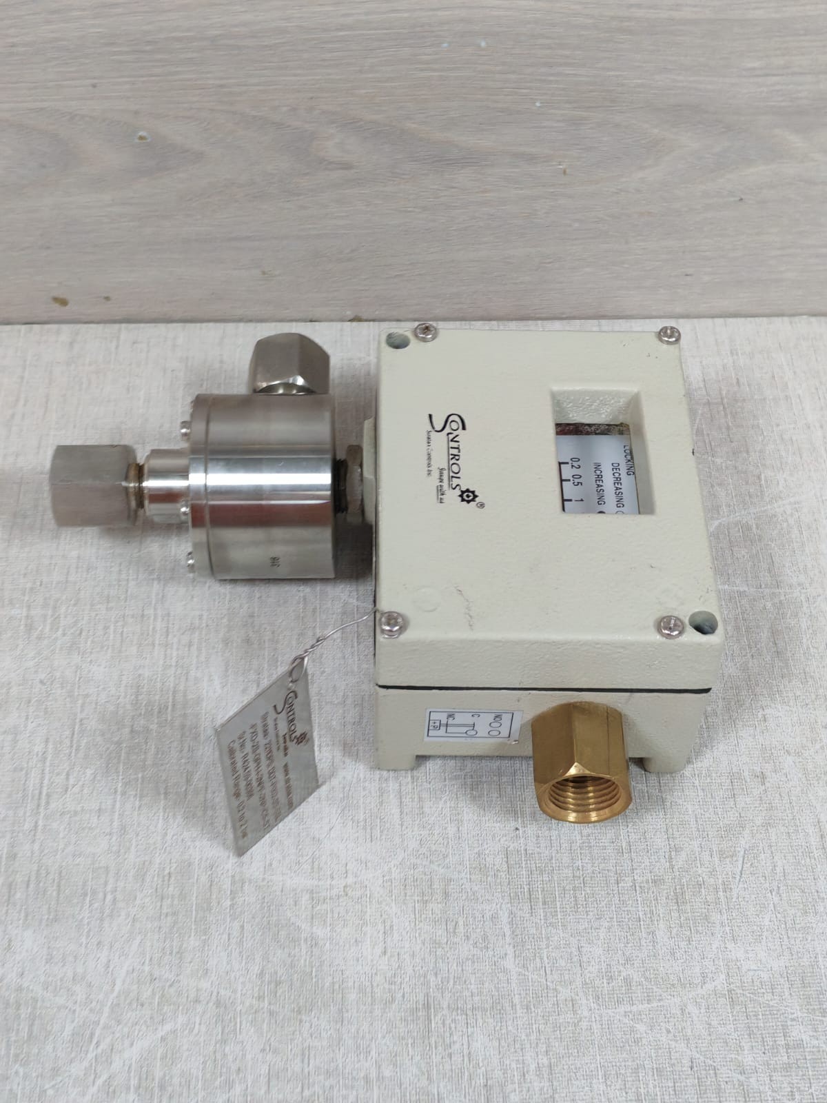 STRATAA CONTROLS DDT-P002-SS-SSL-FXD-2S-GPH-I-2NPF-2NP-C5-ST STRATAA CONTROLS 2211DPS: DDT-P002-SS-SSL-FXD-2S-GPH-I-2NPF-2NP-C5-ST 6