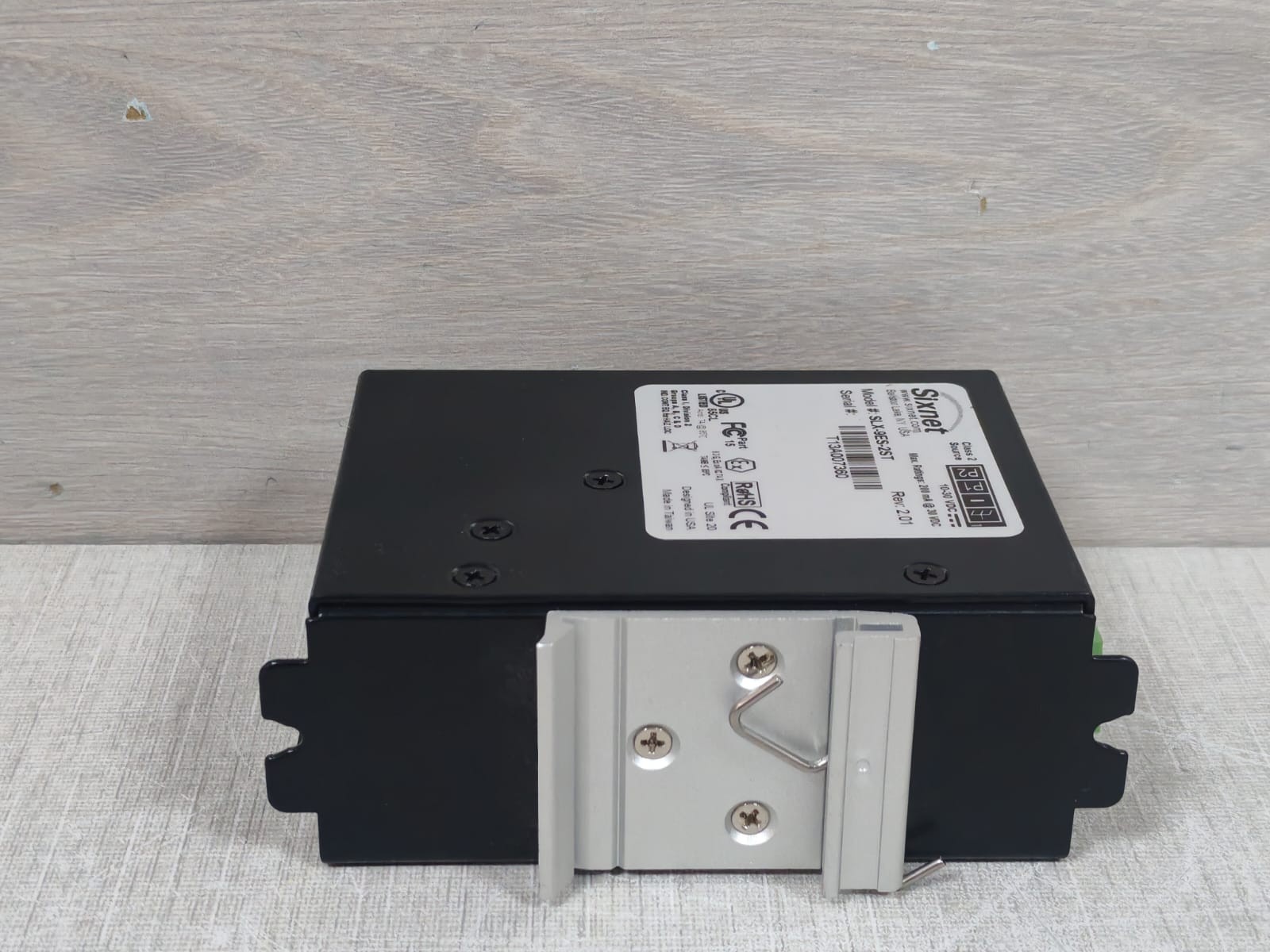 Sixnet SLX-9ES-2ST SIXNET SLX-9ES-2ST Rev.2.01 9-Port Industrial Ethernet Switch 10