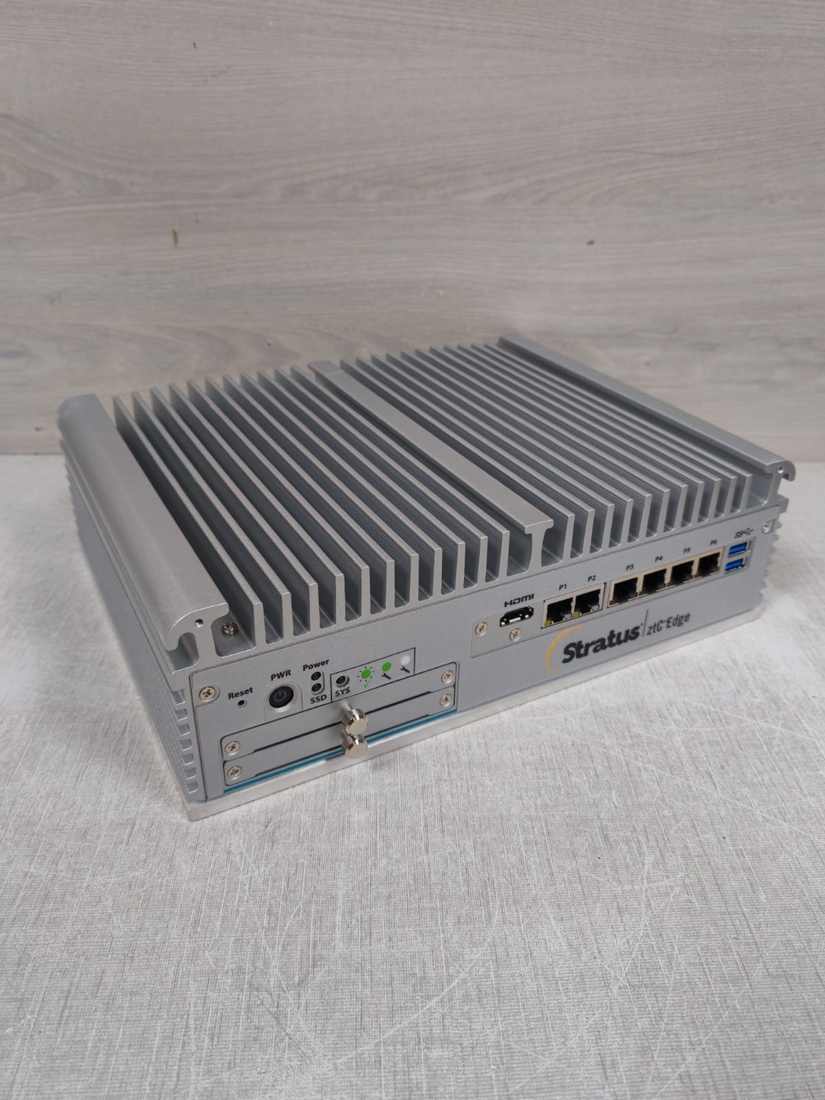 AXIOMTEK eBOX671-521-FL AXIOMTEK eBOX671-521-FL-DC / eBOX671-521-FL Stratus REV 0B ZTC EDGE 4