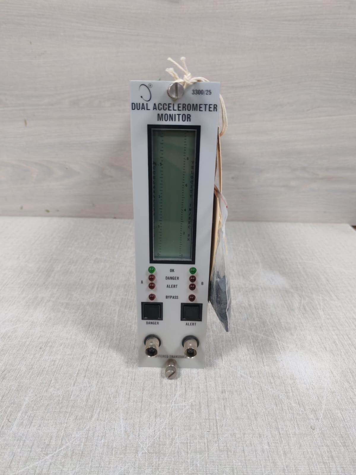 Bently Nevada 3300/25-05-01-05-00-00-02-00 Dual Accelerometer Monitor