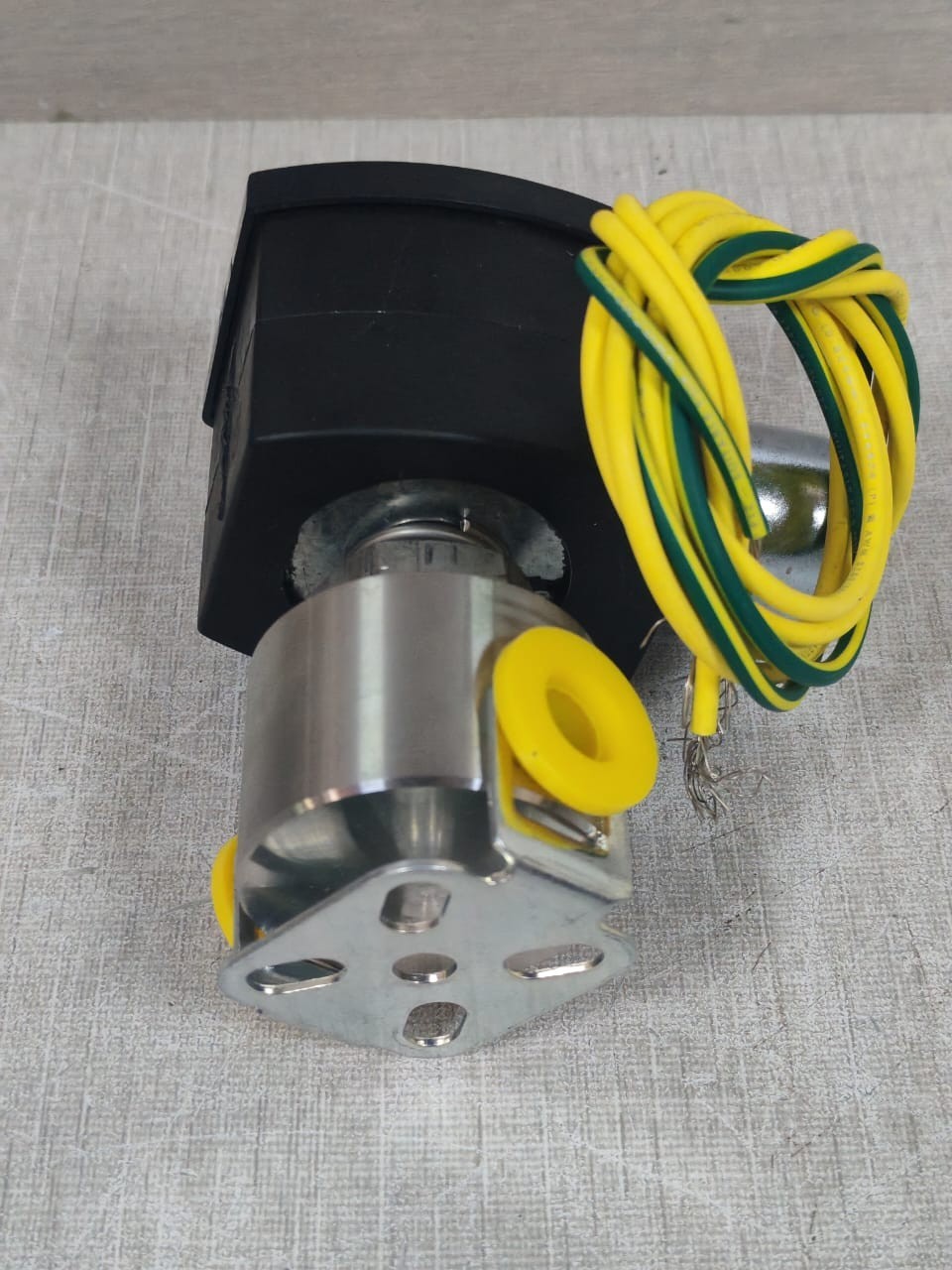 ASCO 272814-132-D  / 323315 ASCO 272814-132-D RED-HAT SOLENOID VALVE 323315 9