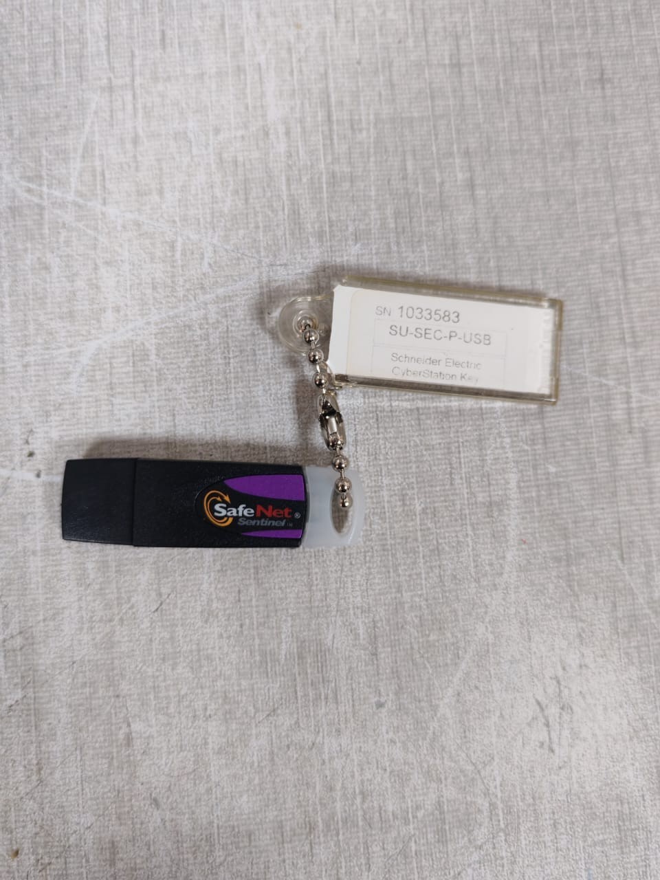 Schneider Electric SU SEC 1KPT SCHNEIDER ELECTRIC SU SEC 1KPT USB PRG CYBERSTATION KEY ANDOVER CONTINUUM 2
