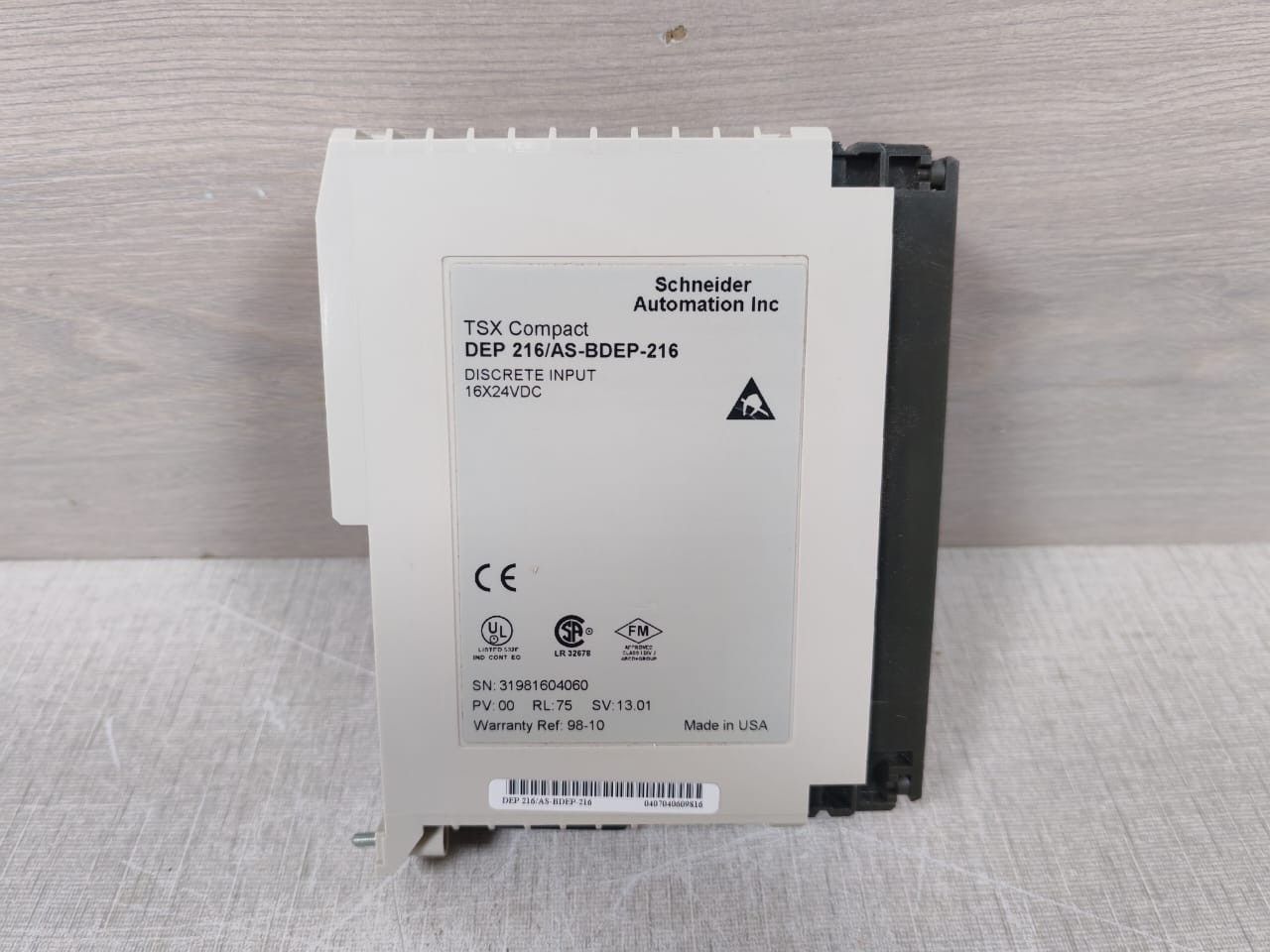 Schneider DEP 216/AS-BDEP-216 Schneider Automation DEP 216/AS-BDEP-216 TSX Compact Discrete Input 16x24VDC 3