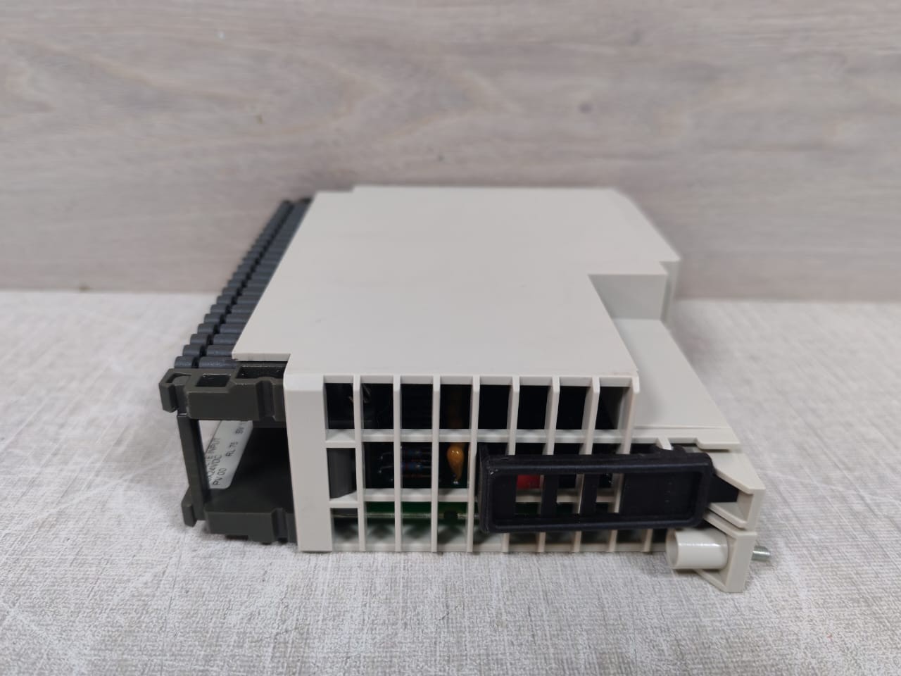 Schneider DEP 216/AS-BDEP-216 Schneider Automation DEP 216/AS-BDEP-216 TSX Compact Discrete Input 16x24VDC 6