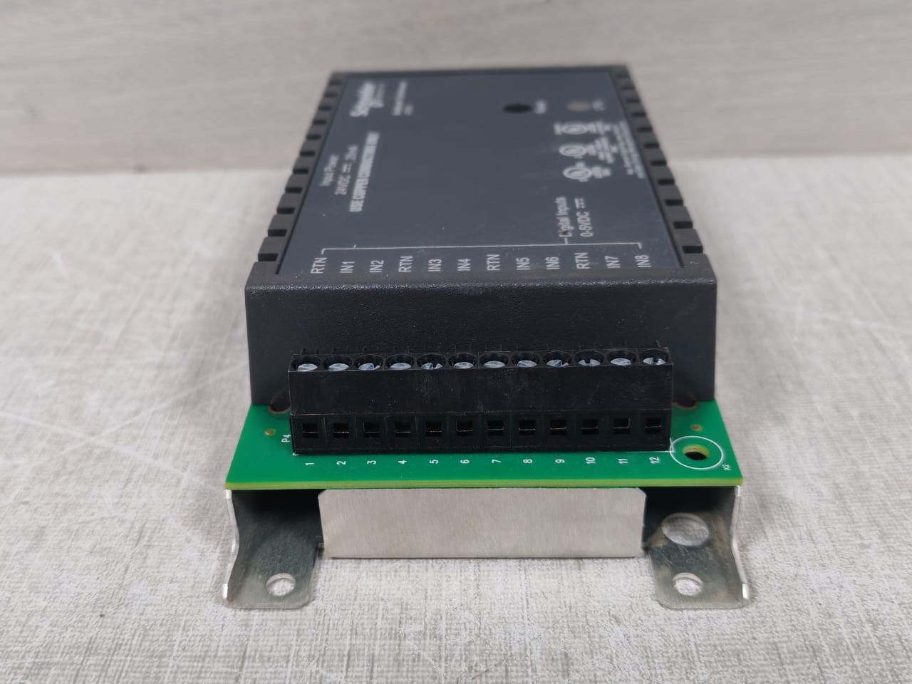 Schneider Electric XPDI8-A Schneider Electric XPDI8-A Andover Continuum XPDI8 Expansion Module 9