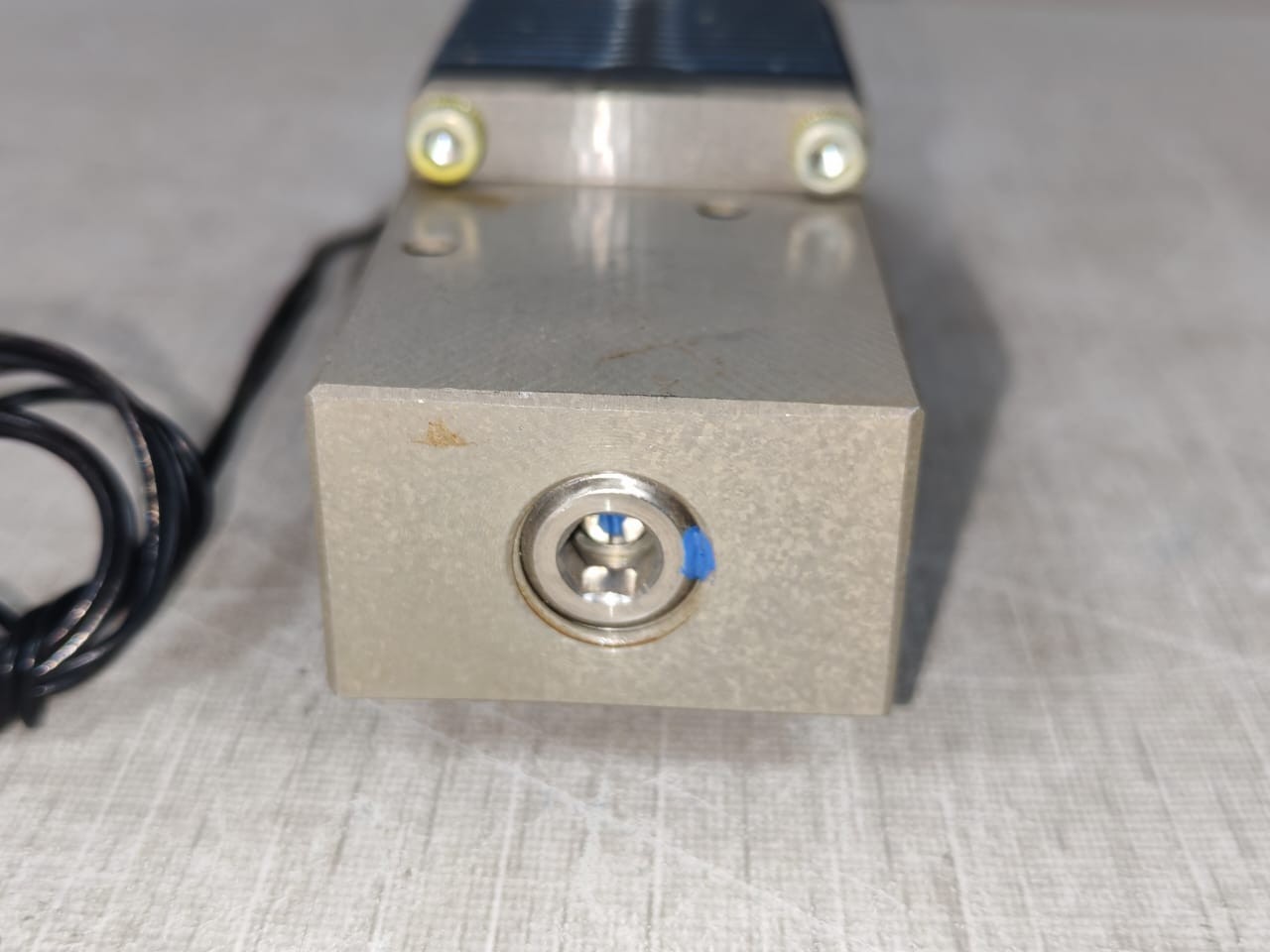 CIRCLE SEAL PSI-115 CIRCLE SEAL SOLENOID VALVE MODEL SV11A32P4P H 3000 PSI 115 VAC 5