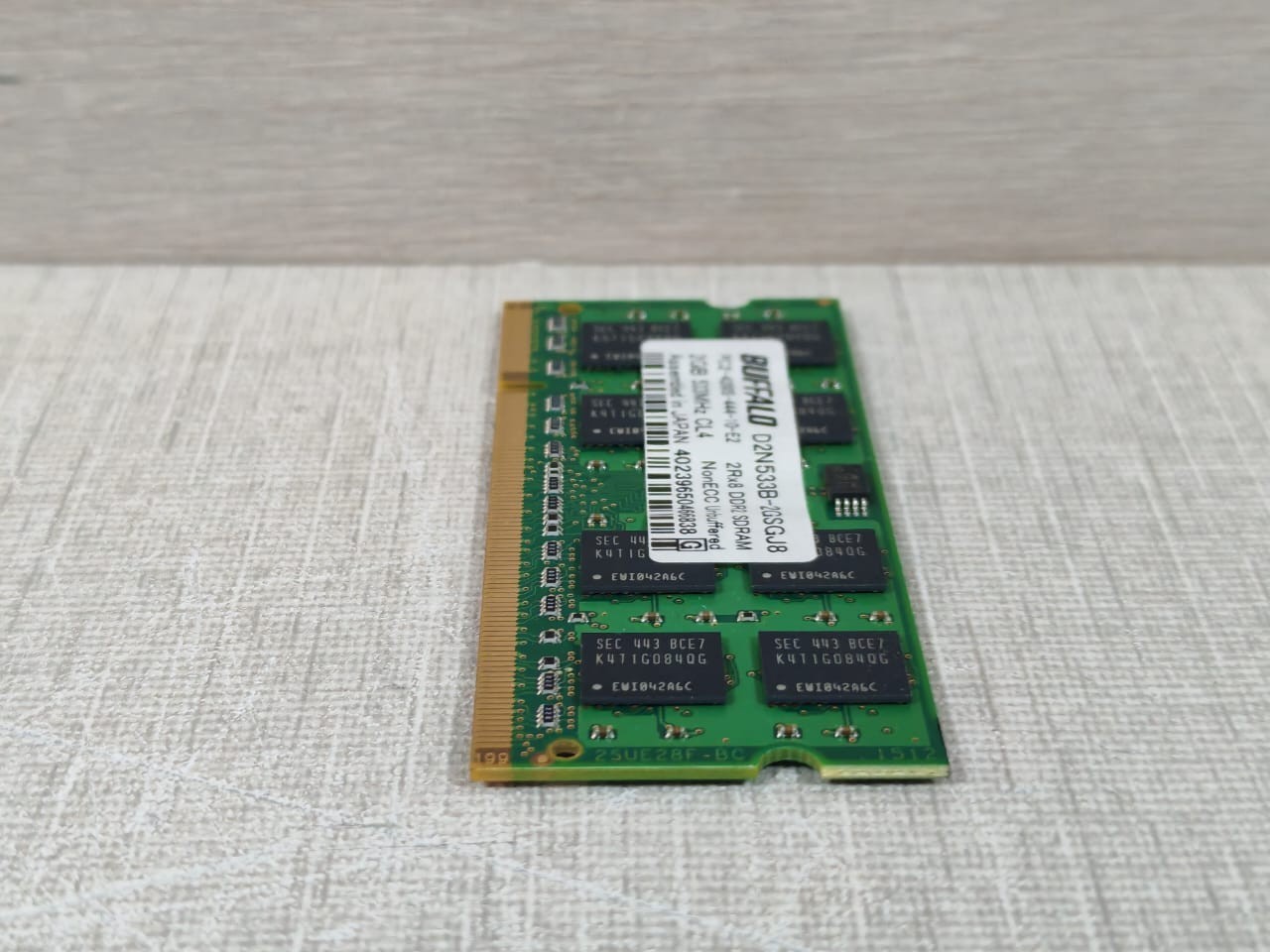 Buffalo D2N533B-2GSGJ8 Buffalo D2N533B-2GSGJ8 2GB 533MHz CL4 2Rx8 DDR2 SDRAM 4