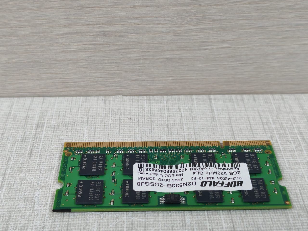 Buffalo D2N533B-2GSGJ8 Buffalo D2N533B-2GSGJ8 2GB 533MHz CL4 2Rx8 DDR2 SDRAM 6