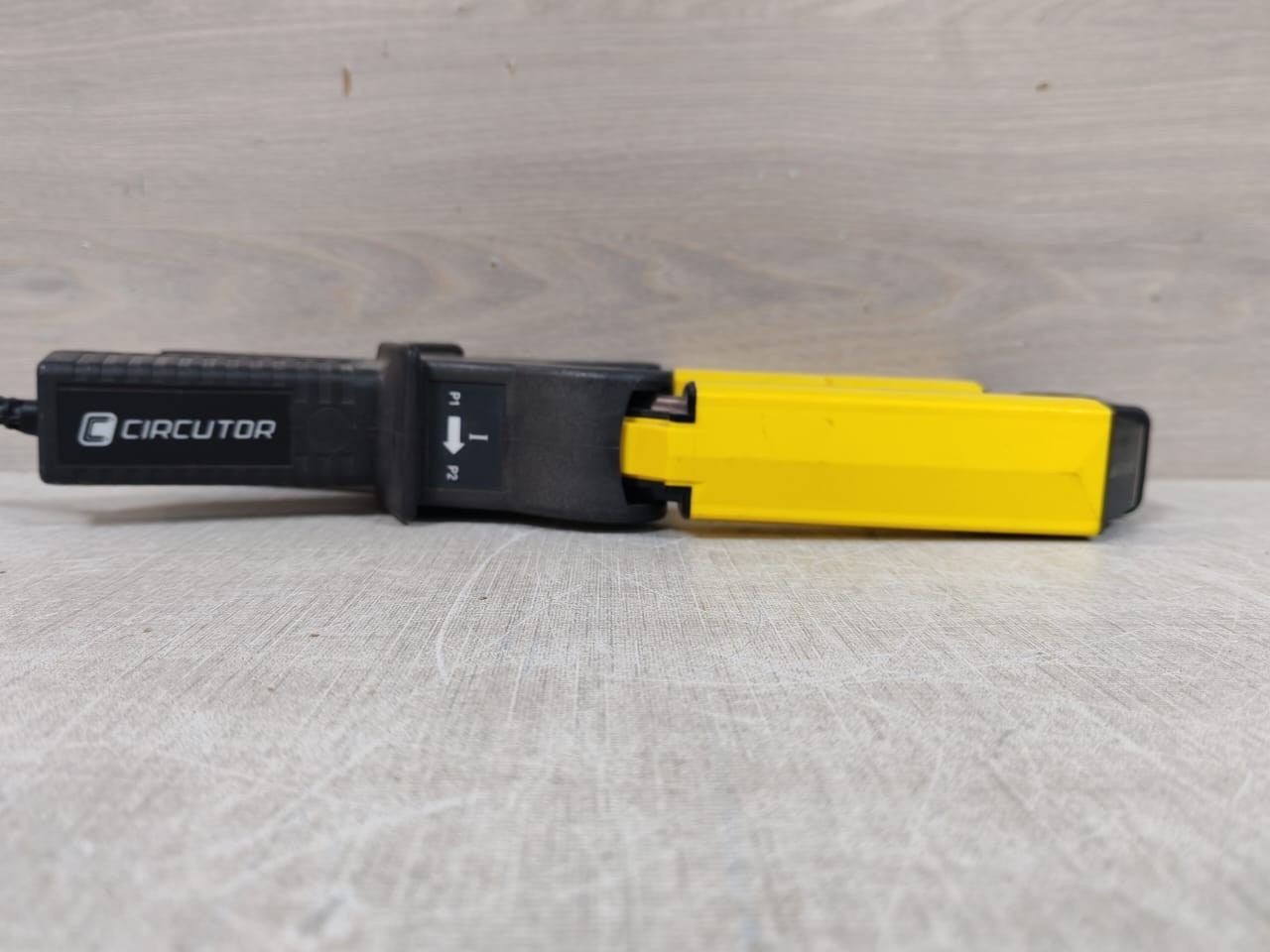 CIRCUTOR CP-2000-200 CIRCUTOR CP-2000-200 600V CAT III CURRENT CLAMP YELLOW 4