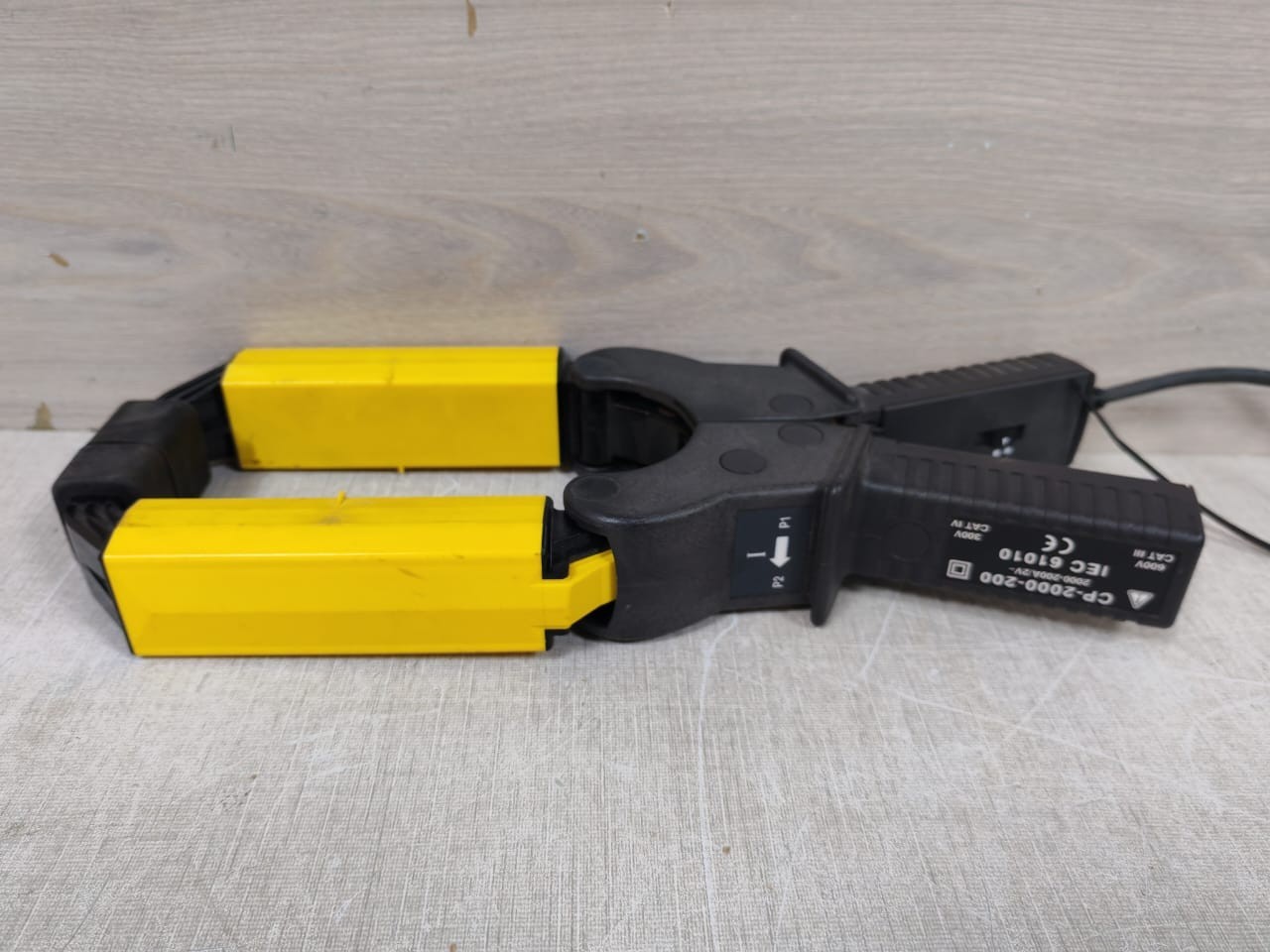 CIRCUTOR CP-2000-200 CIRCUTOR CP-2000-200 600V CAT III CURRENT CLAMP YELLOW 6