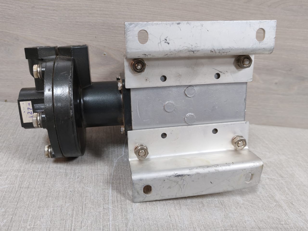 UE UNITED ELECTRIC J110K UE UNITED ELECTRIC J110K 457 PRESSURE SWITCH 15 AMPS 125-250 VAC 4