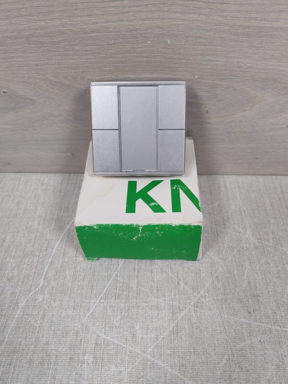 Schneider Electric MTN627660 SCHNEIDER MTN627660 PUSH-BUTTON 2-GANG PLUS ALUMINIUM- W/ ORIG.BOX 2