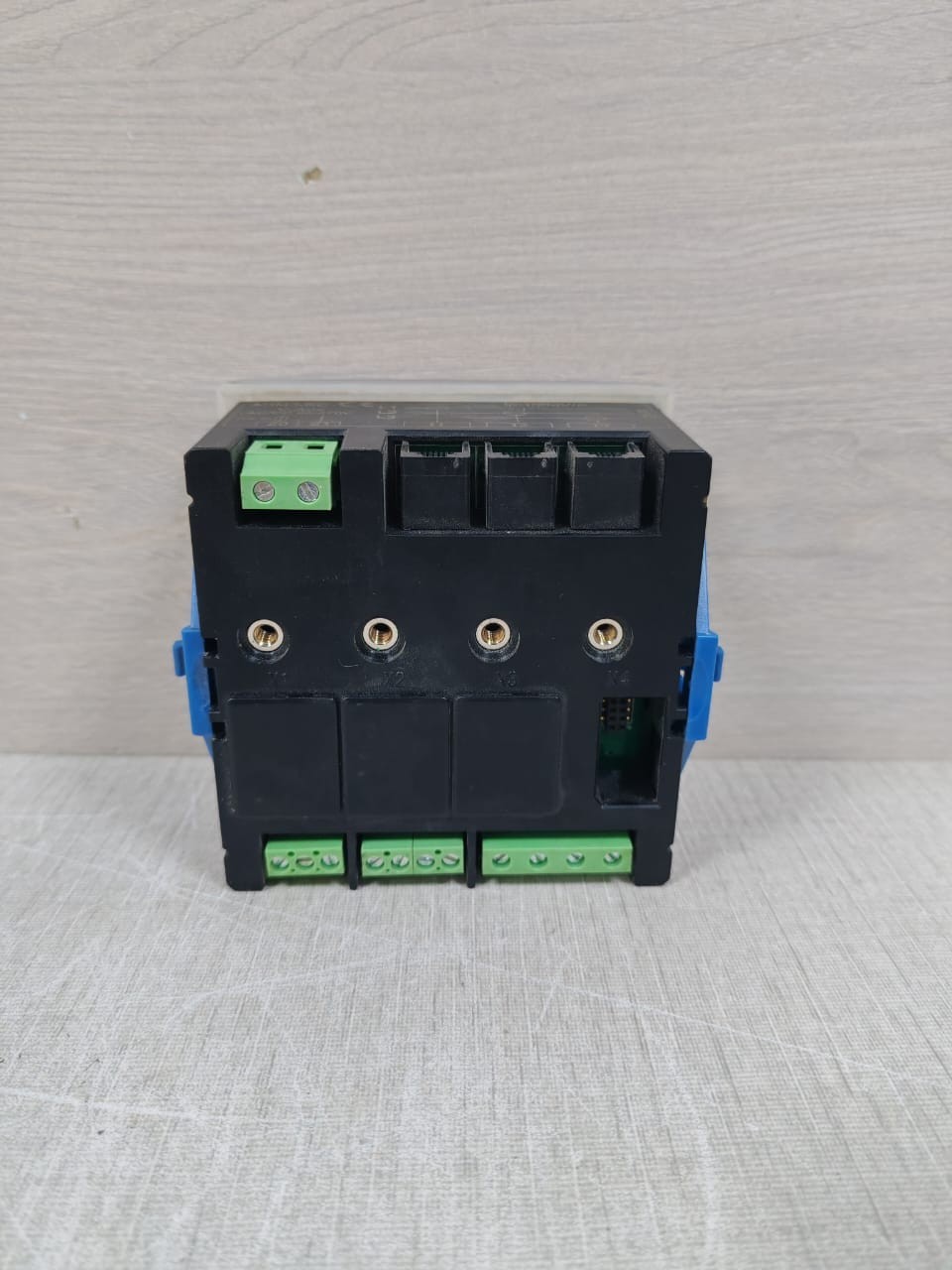 SACI AHM3-RC SACI AHM3-RC NETWORK ANALYZER 3X400/690 VAC max.45-65Hz 8