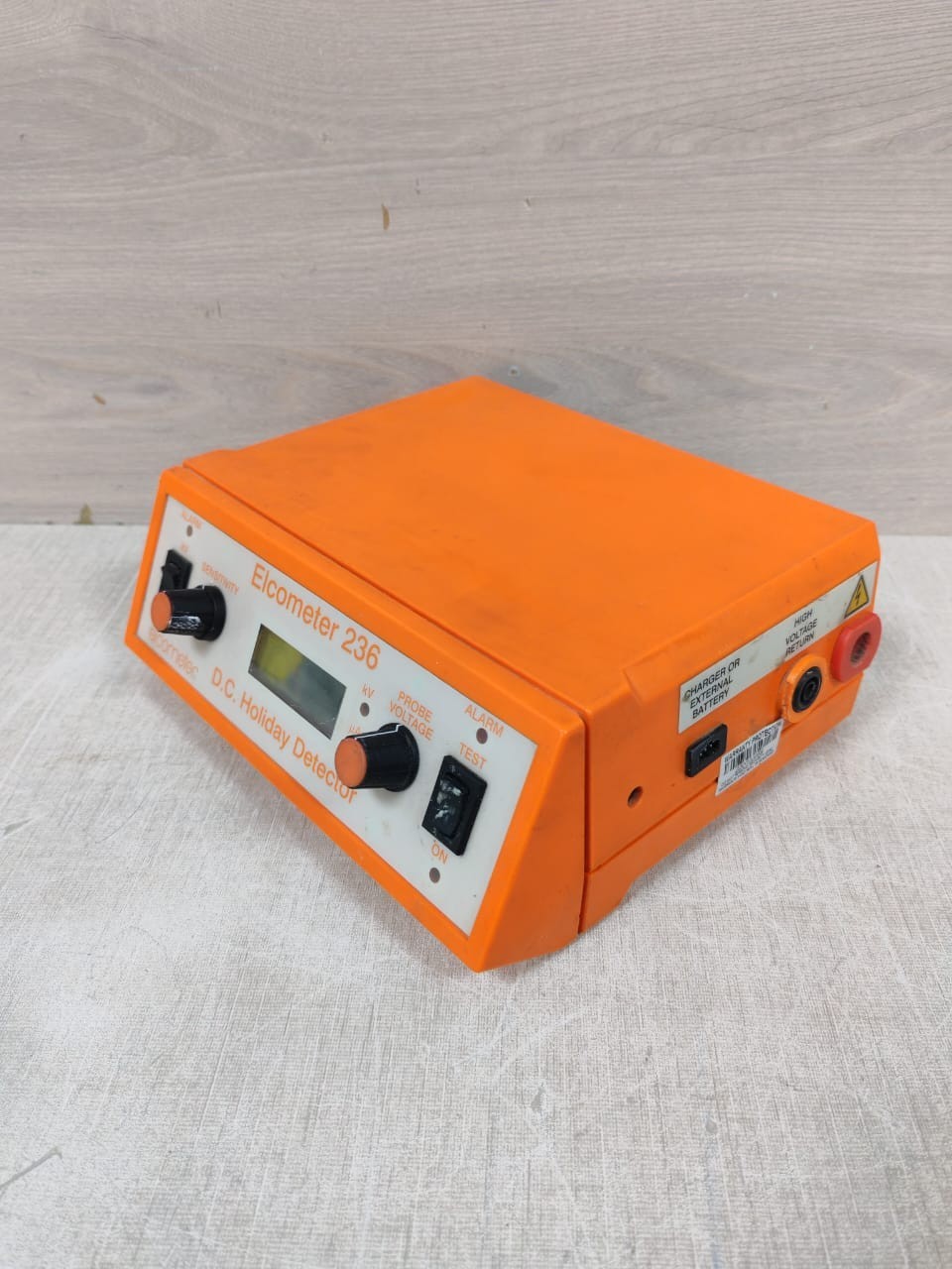 Elcometer ELCOMETER 236 ELCOMETER 236 D.C HOLIDAY DETECTOR 15 KV 4