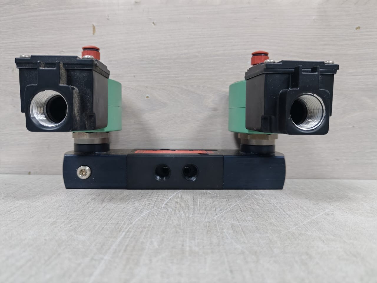 ASCO 8551B467 MO ASCO 8551B467 MO SUPPLY SOLENOID VALVE JKF8551G367MO 4