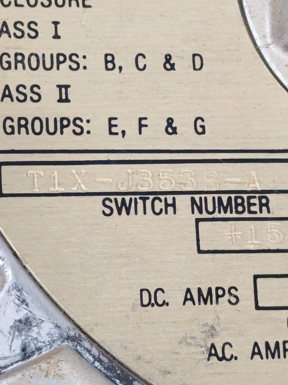 Barksdale Controls T1X-J353S-A Barksdale Controls T1X Series Gold Line Temperature Switch T1X-J353S-A 5