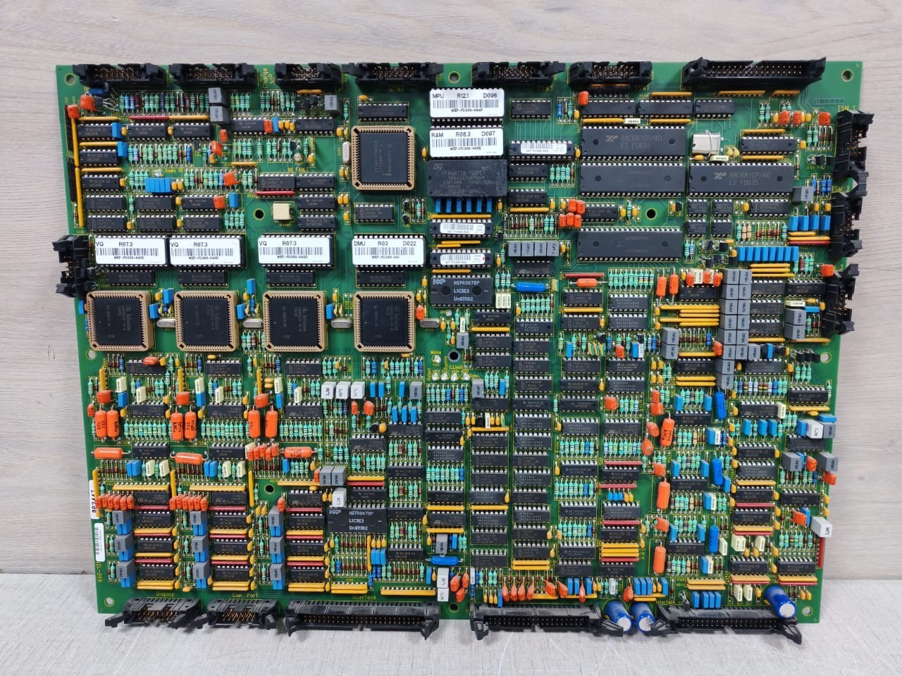 GUTOR BY SCHNEIDER ELECTRIC 0P2447/ 640-1017 REV 01 GUTOR BY SCHNEIDER ELECTRIC 0P2447/ 640-1017 REV 01 MAIN PROCESSOR BOARD 2