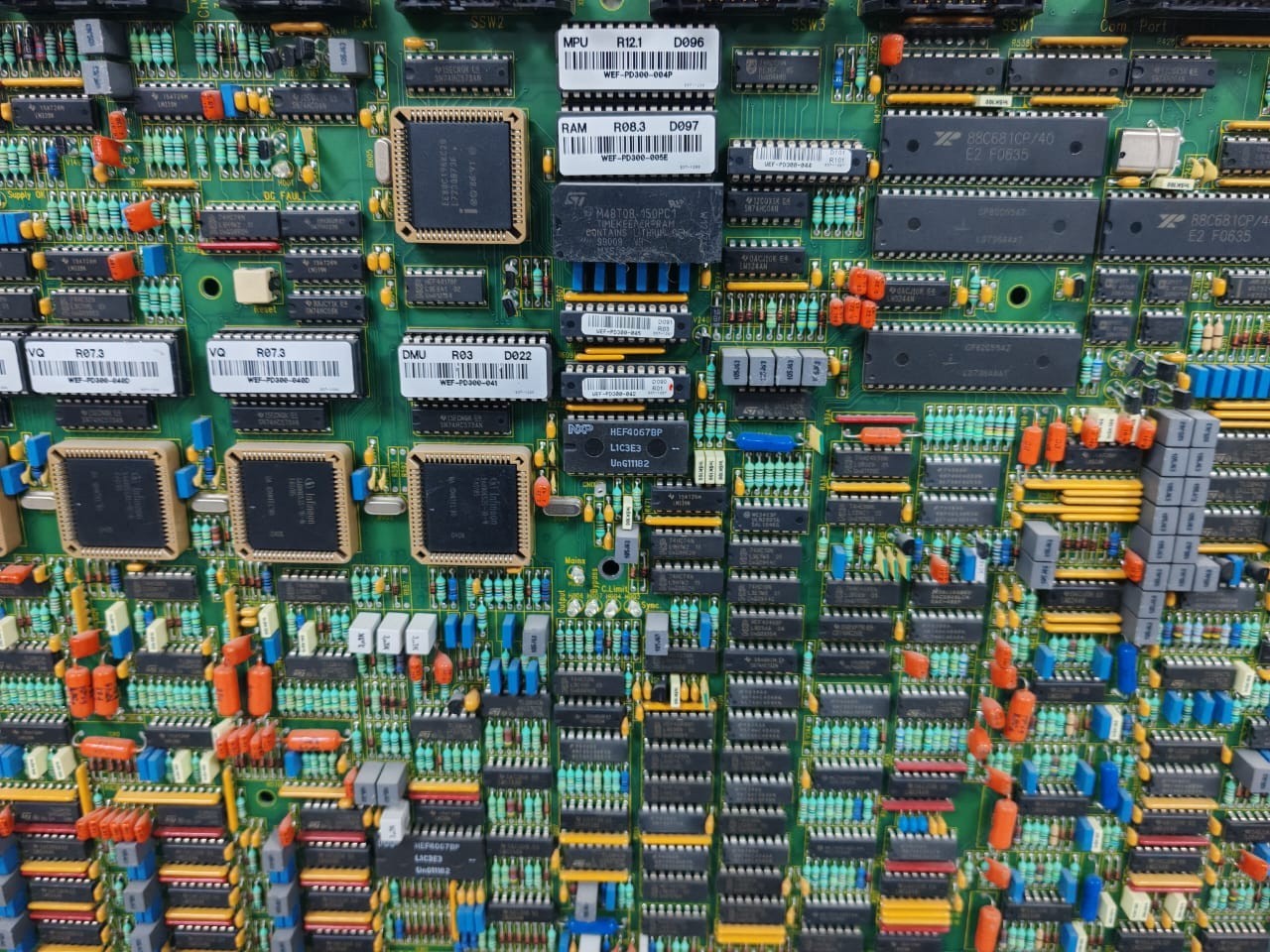 GUTOR BY SCHNEIDER ELECTRIC 0P2447/ 640-1017 REV 01 GUTOR BY SCHNEIDER ELECTRIC 0P2447/ 640-1017 REV 01 MAIN PROCESSOR BOARD 4