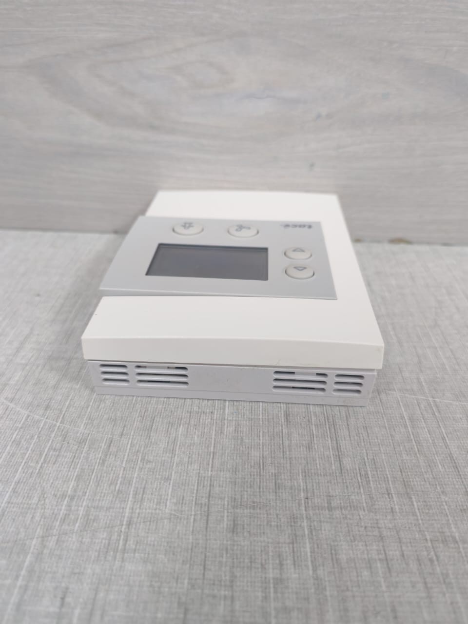 T.A.C 0-046-0280-0 T.A.C STR150 ROOM TEMPERATURE SENSOR 0-046-0280-0 6
