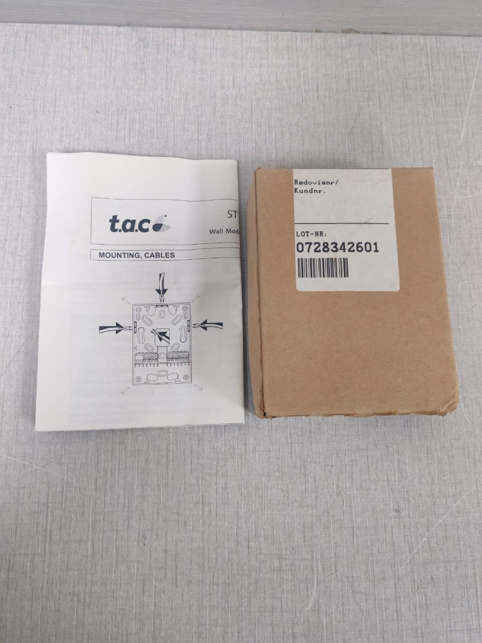 T.A.C 0-046-0280-0 T.A.C STR150 ROOM TEMPERATURE SENSOR 0-046-0280-0 8