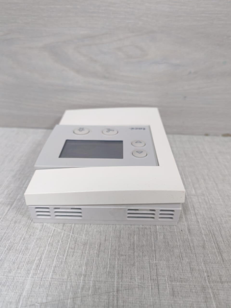 T.A.C 0-046-0280-0 T.A.C STR150 ROOM TEMPERATURE SENSOR 0-046-0280-0 4
