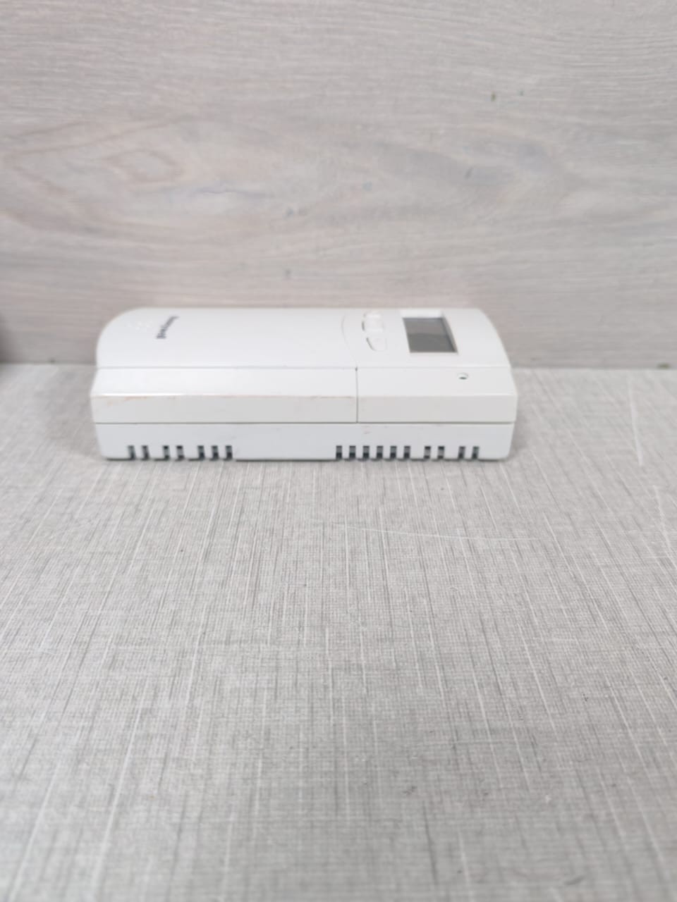 Honeywell DT70-F002E HONEYWELL DT70-F002E DIGITAL ROOM THERMOSTAT AC220V 50/60Hz 3