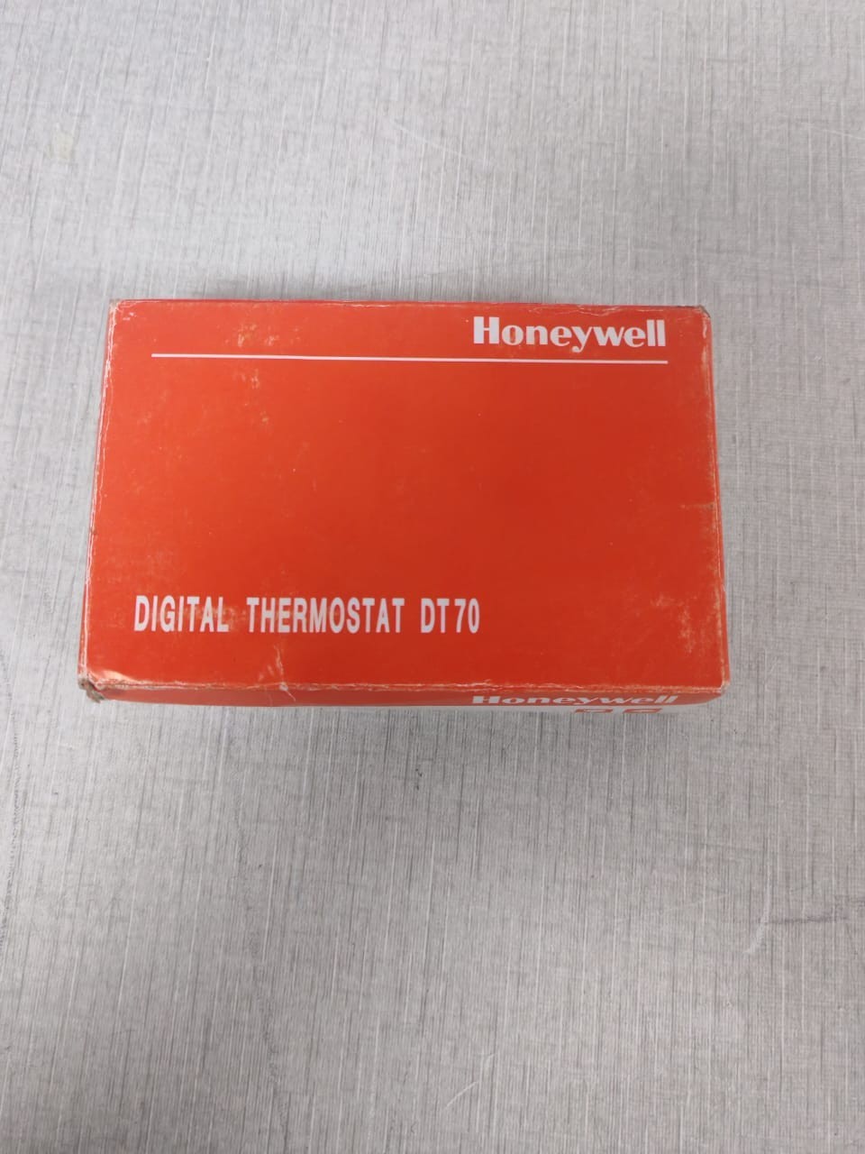 Honeywell DT70-F002E HONEYWELL DT70-F002E DIGITAL ROOM THERMOSTAT AC220V 50/60Hz 9