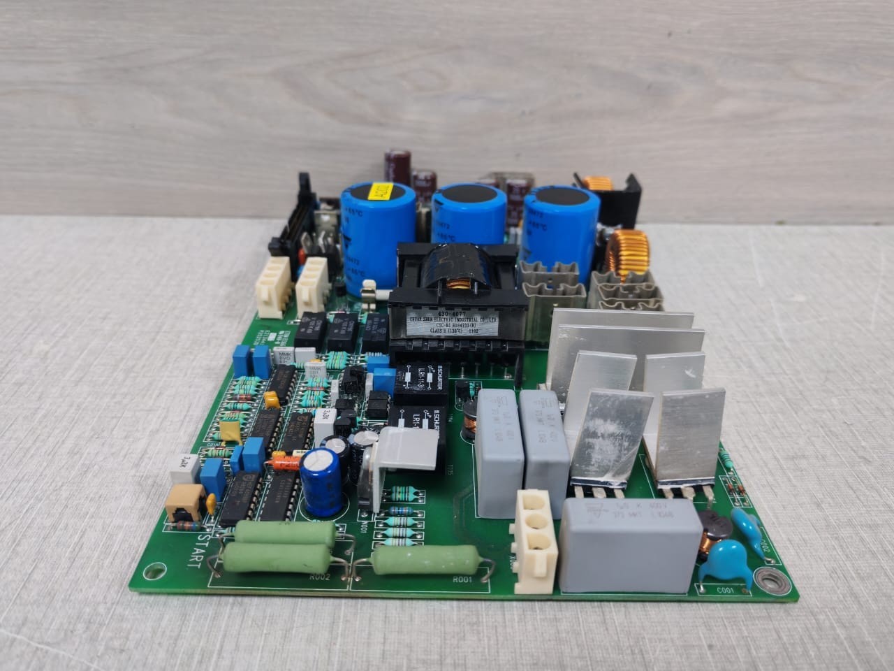 Schneider Electric BOARD-640 GUTOR BY Schneider Electric 0P0284 Power Supply Board 640-0398 Rev.03 3