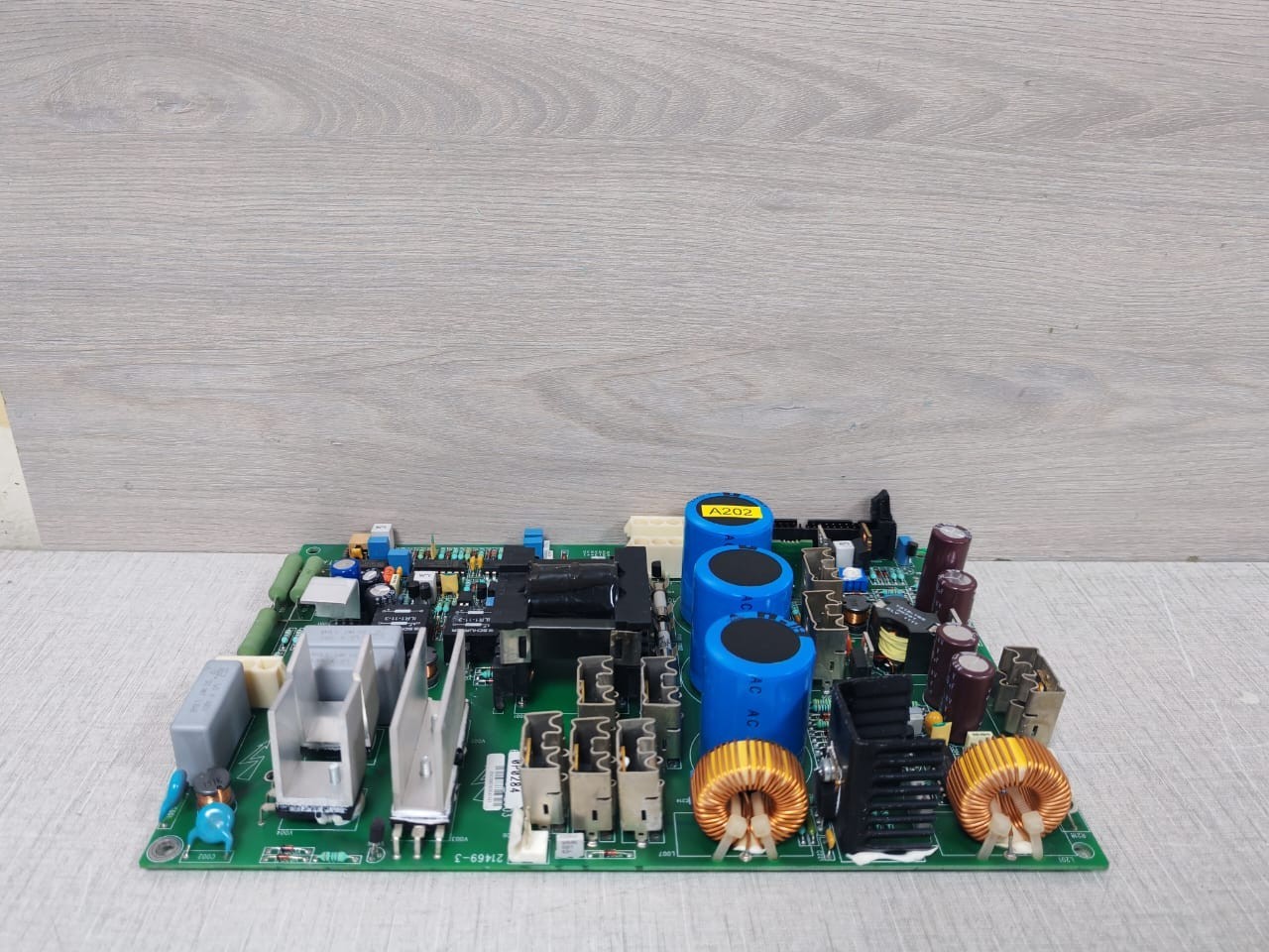 Schneider Electric BOARD-640 GUTOR BY Schneider Electric 0P0284 Power Supply Board 640-0398 Rev.03 8