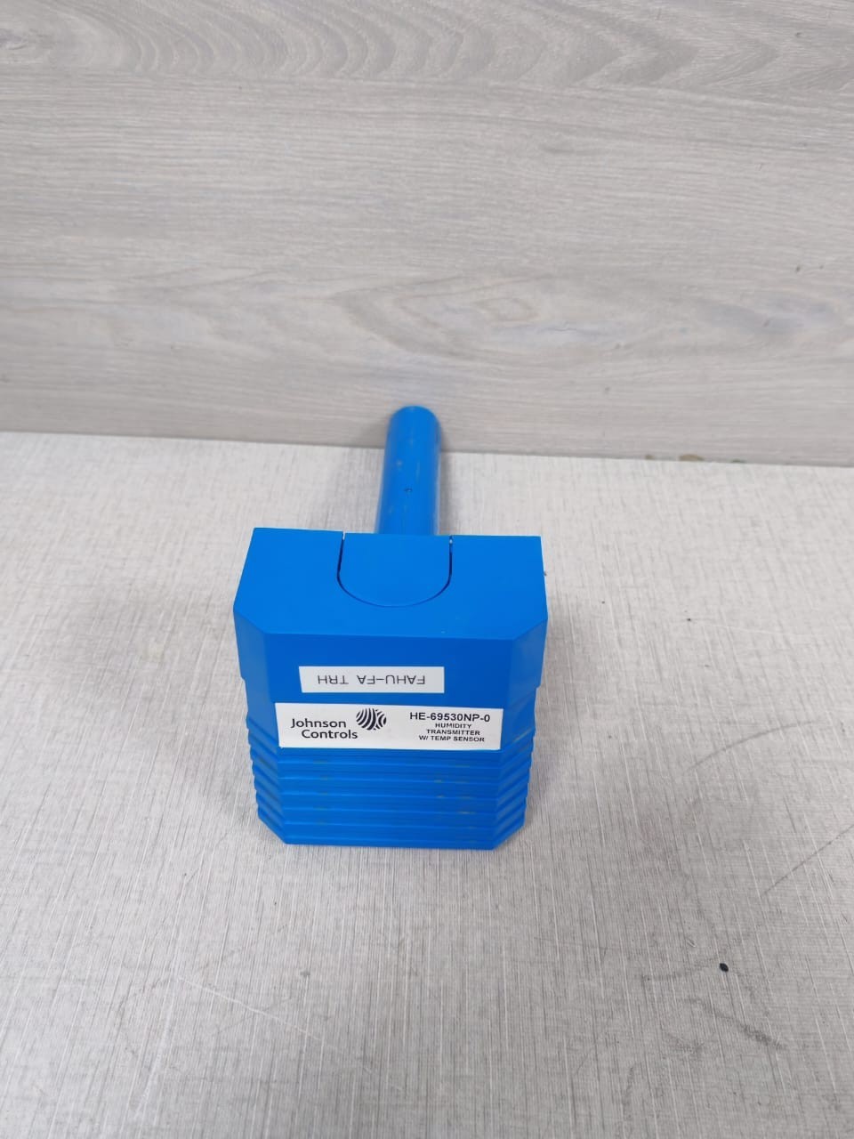 Johnson Controls HE-69530NP-0 JOHNSON CONTROLS HE-69530NP-0 HUMIDITY TRANSMITTER W/ TEMP SENSOR 7