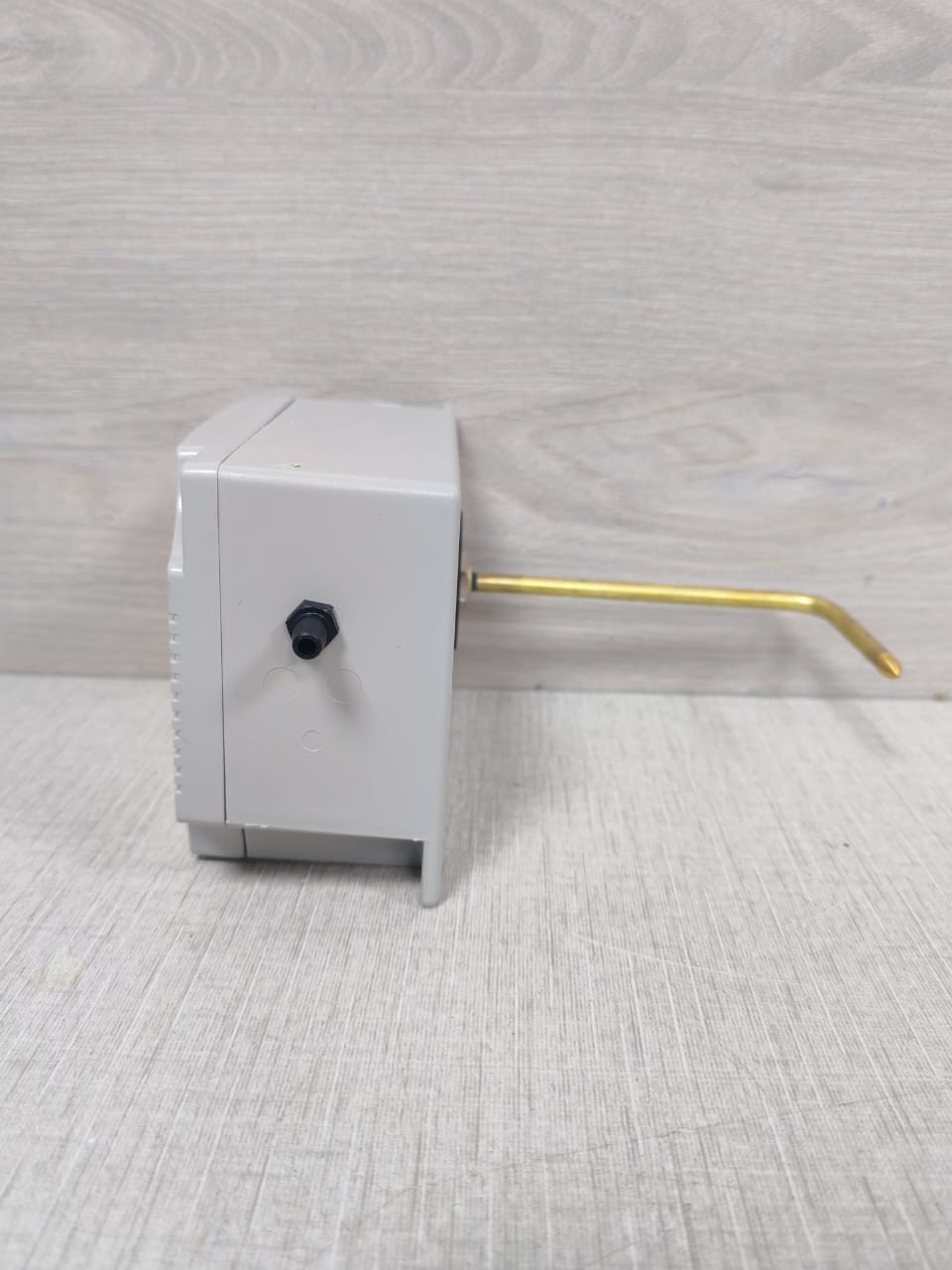 Greystone LP3A05-S GREYSTONE LP3A05-S DIFFERENTIAL PRESSURE SENSOR 2000 Pa,STATIC PROBE 4