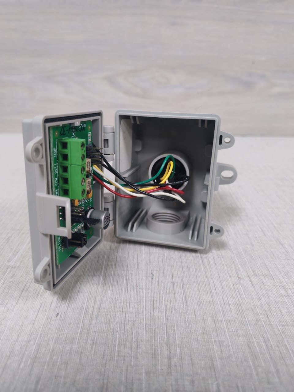 Greystone HSDTA207 GREYSTONE HSDTA207 DUCT HUMIDITY TRANSMITTER 2
