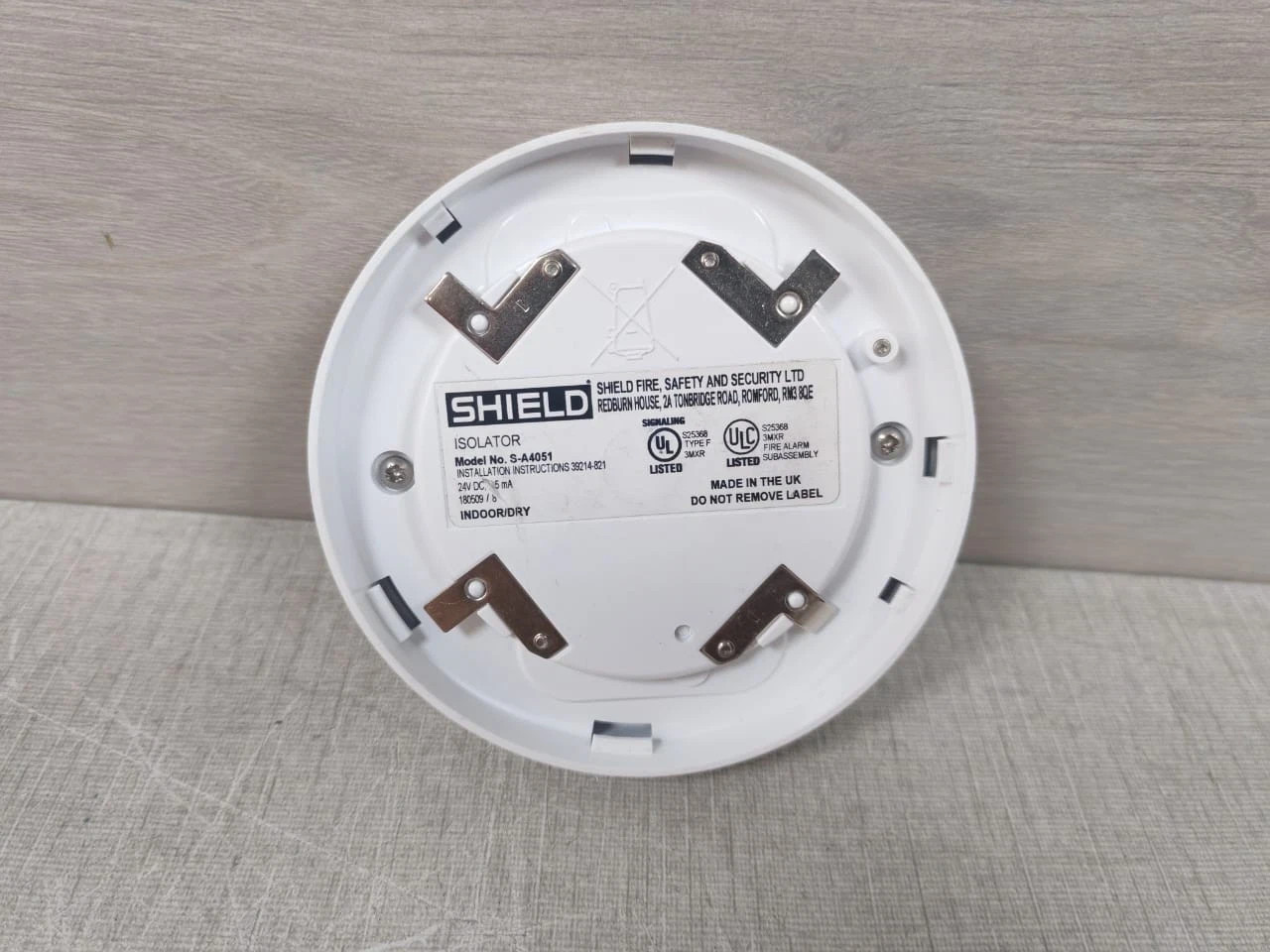 Shield S-A4002 Shield S-A4051 Isolator Module with S-A4002 Isolator Base 4