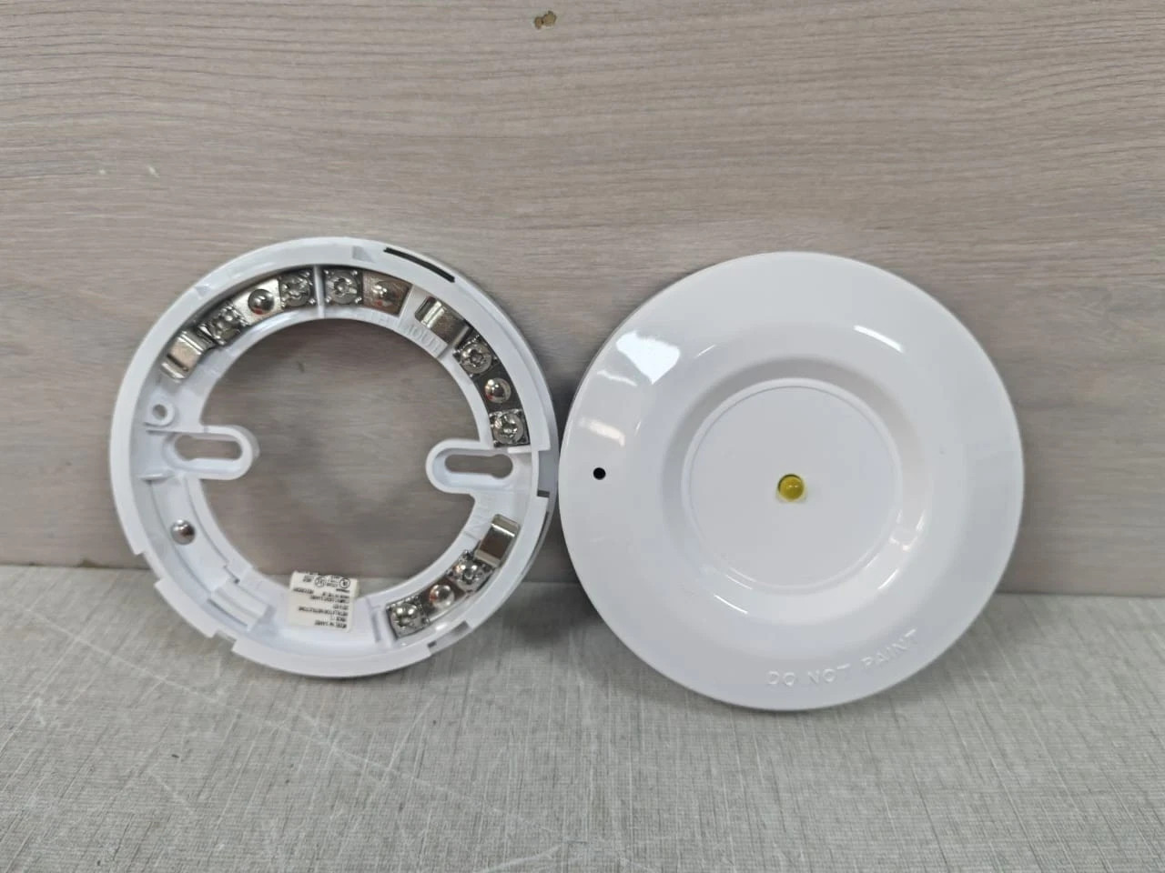 Shield S-A4002 Shield S-A4051 Isolator Module with S-A4002 Isolator Base 8