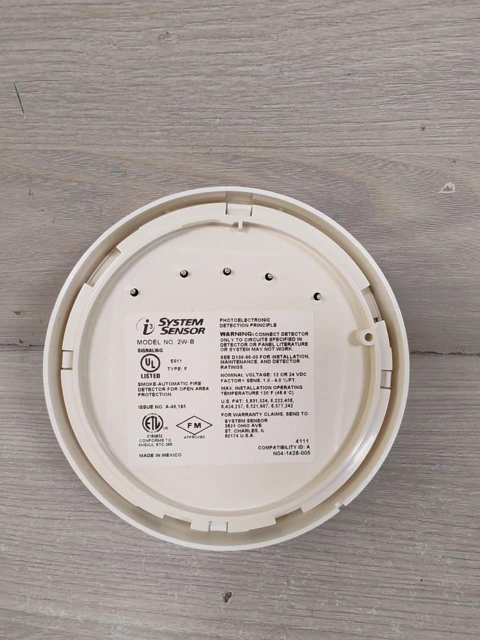 SYSTEM SENSOR 2W-B SYSTEM SENSOR 2W-B 2WIRE PLUG-IN PHOTOELECTRIC W/ BASE SMOKE DETECTOR 8