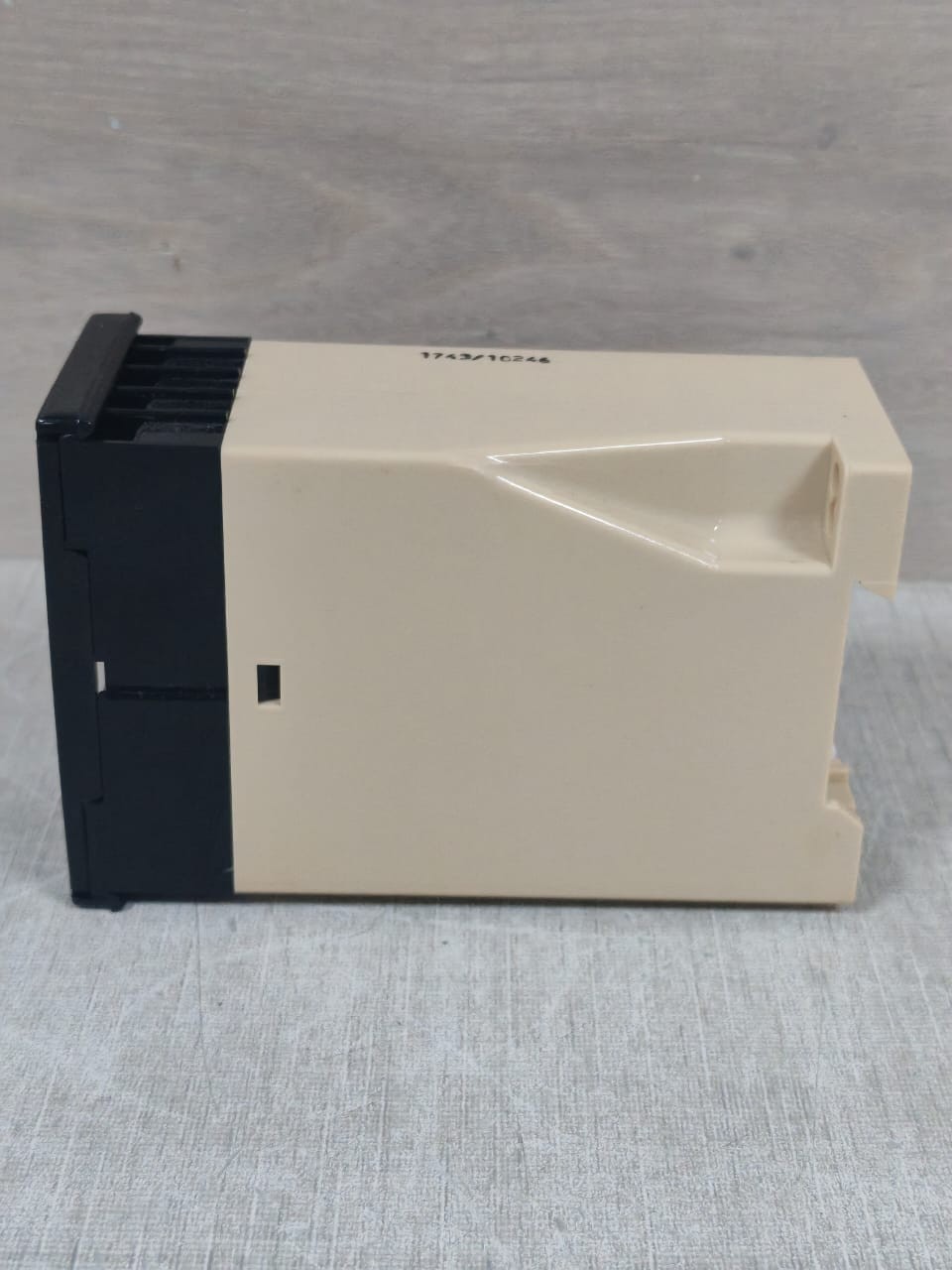 EAPL B1DH-Q EAPL B1DH-Q POWER OFF DELAY TIMER RELAY 24VDC 6