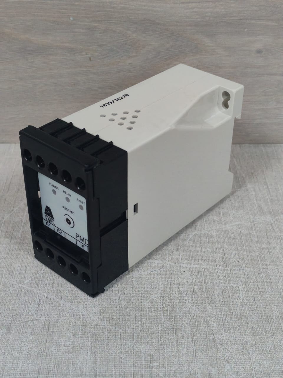 EAPL PMD-01 V 2.0 EAPL PMD-01 V 2.0 PHASE MONITORING DEVICE 440VAC 3