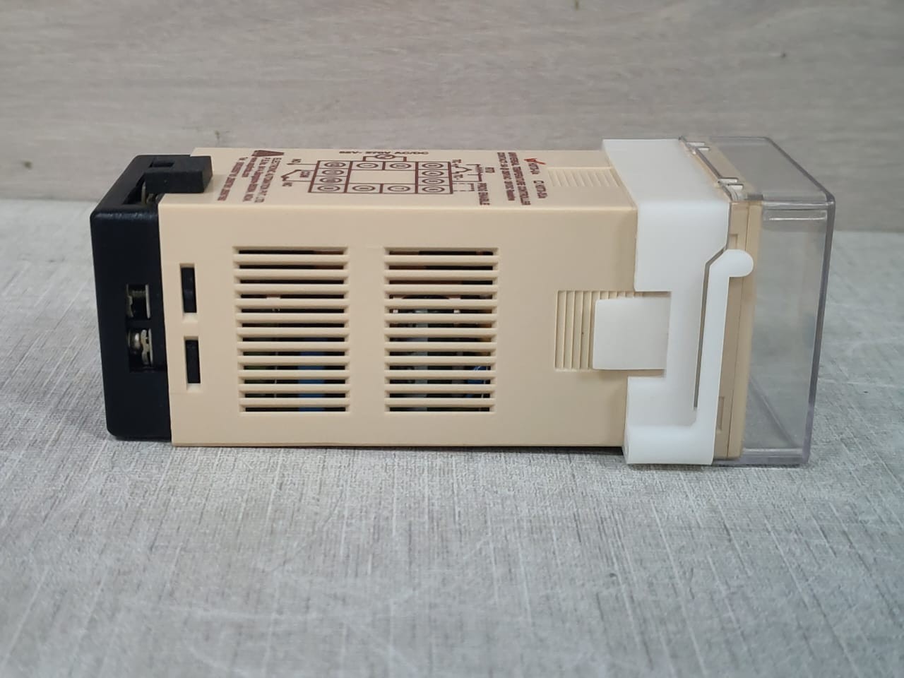 EAPL H3TX-UA EAPL H3TX-UA UNIVERSAL TEMPERATURE CONTROLLER 250VAC 6