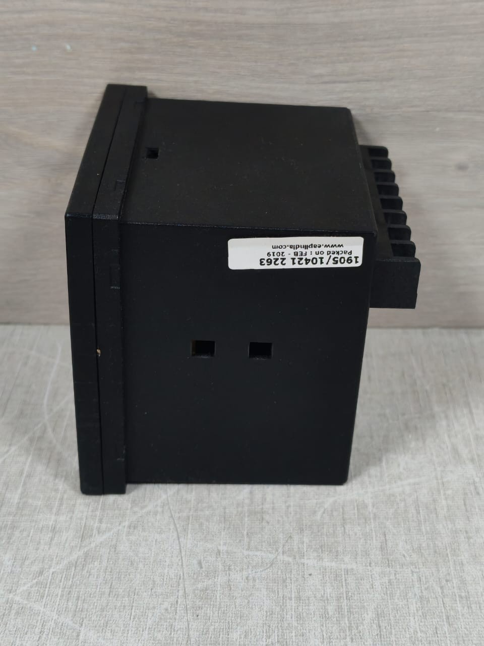 EAPL EMS-12 EAPL EMS-12 VOLTMETER 240VAC 7