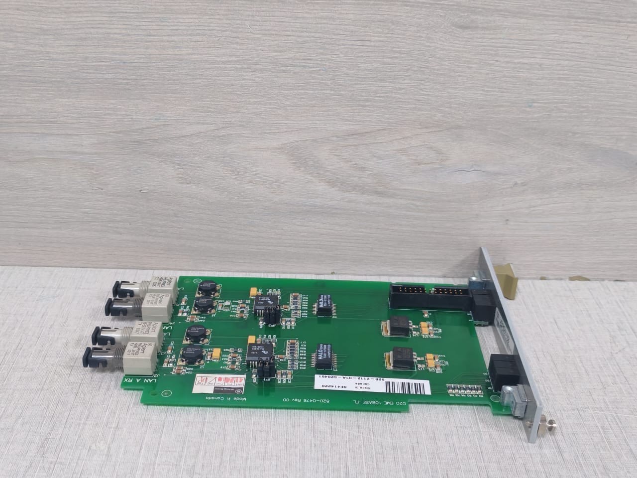 GE 820-0476 REV.00 GE 820-0476 REV.00 Digital Input Submodule D20 EME 10BASE-FL/ 10BT MIC 6