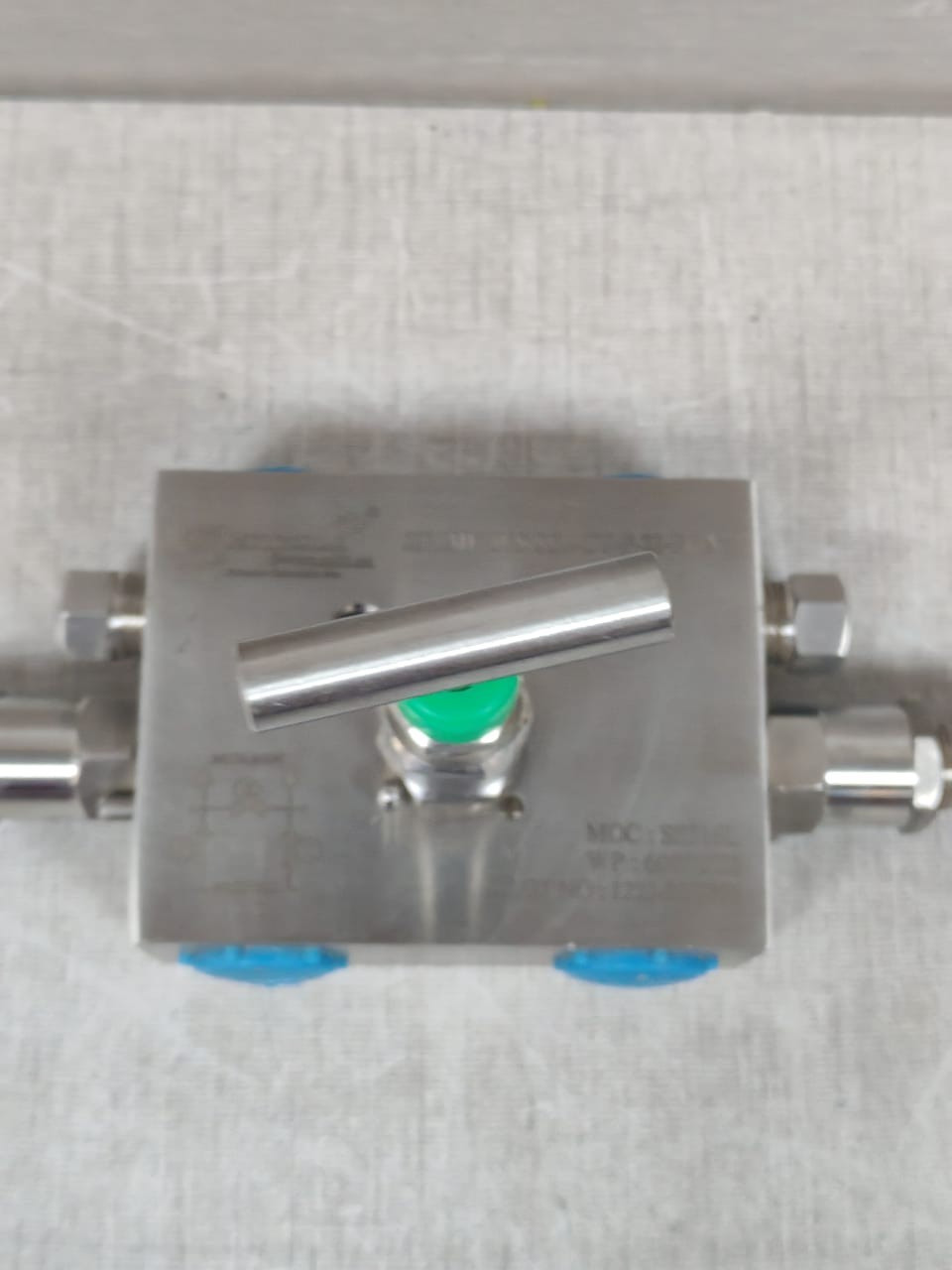 STRATAA CONTROLS 6211MF:3VS-SSL-CT-P-22-FF-N STRATAA CONTROLS 6211MF:3VS-SSL-CT-P-22-FF-N VALVE MANIIFOLDS 2